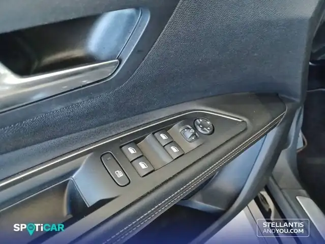 Peugeot 5008 view 14