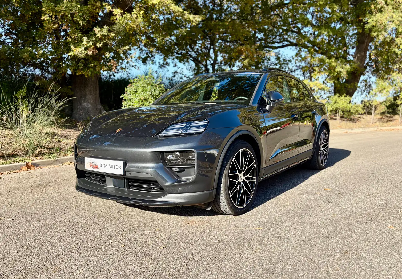 Porsche Macan 4 408 ch BVA 1° MAIN FR Gris - 1