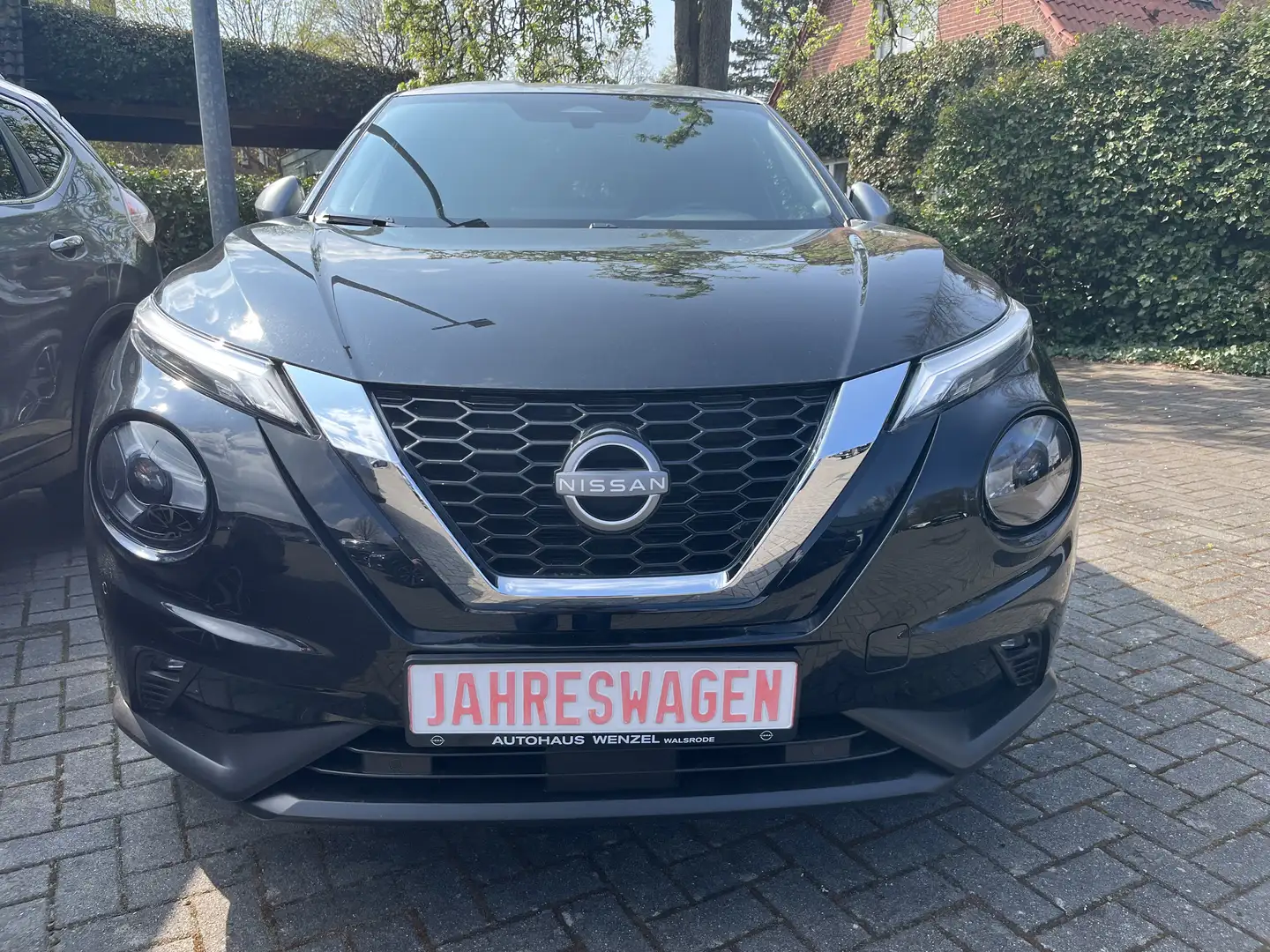 Nissan Juke 1.0 DIG-T N-Connecta, Navi, Winterp. Noir - 2