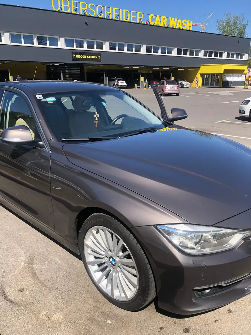 BMW 318 318d F30 Luxury Line Braun - 1