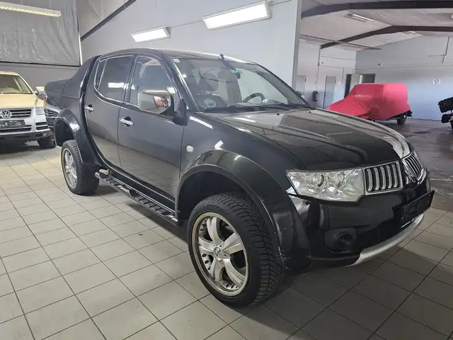 Mitsubishi L200 Invite Doppelkabine 4WD