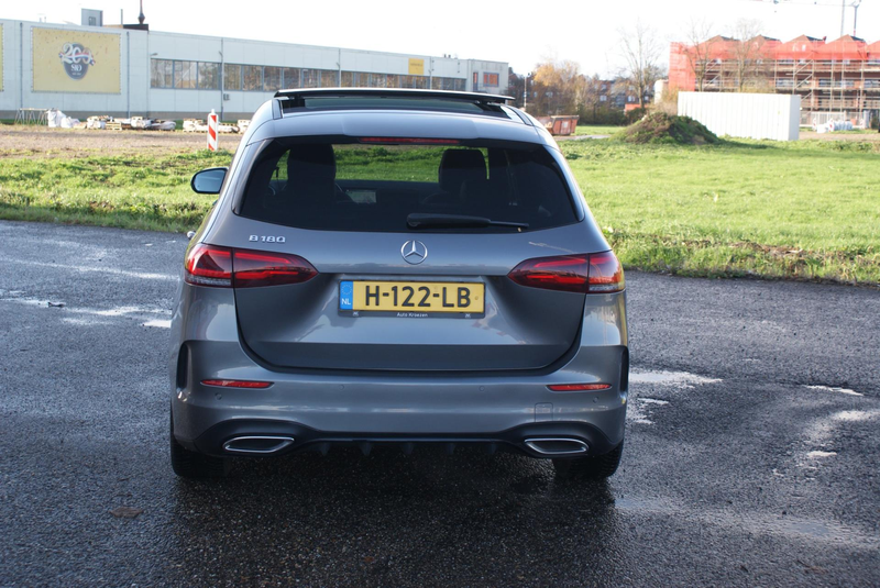 Mercedes-Benz B 180 | AMG Pakket| Pano | Night Pakket | Org NL | — photo 11