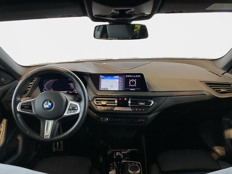 BMW 218 M Sport — photo 13