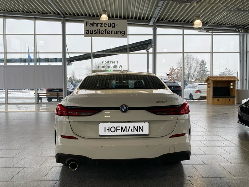 BMW 218 M Sport — photo 10