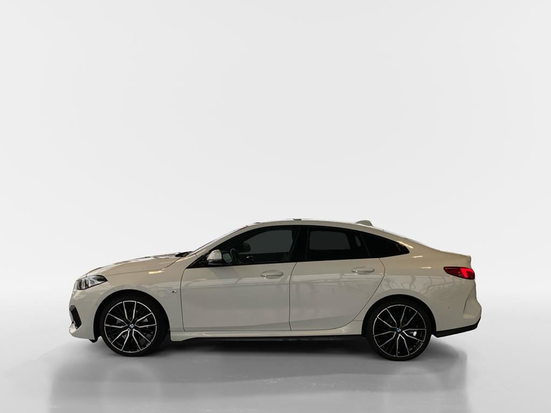 BMW 218 M Sport — photo 4