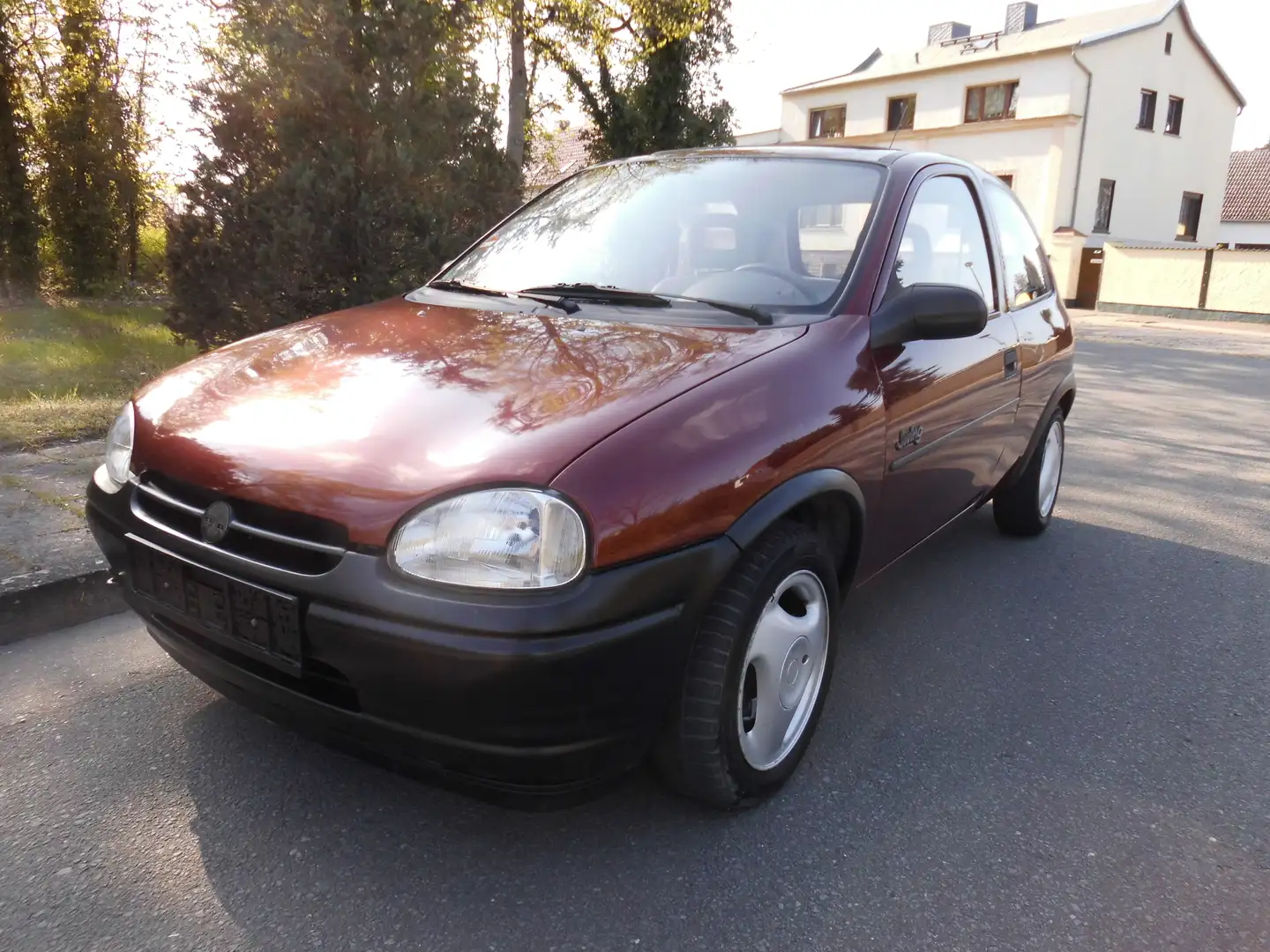 Opel Corsa Swing, Automatic, kurz vor dem H-Kennzeichen Braun - 1