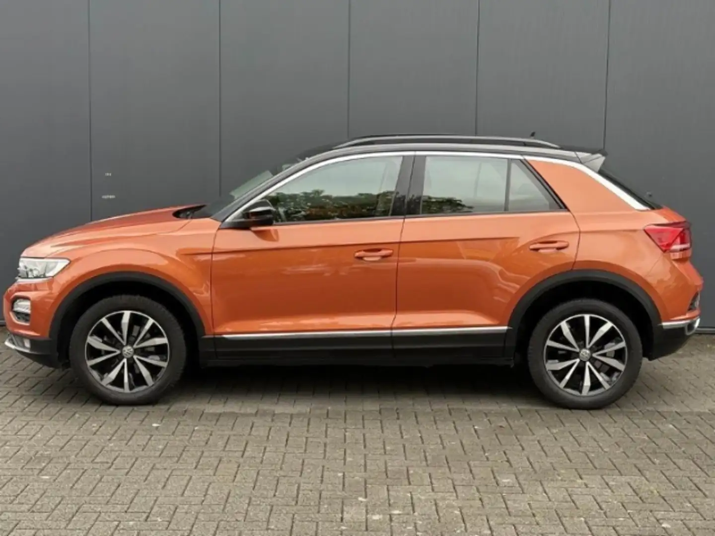 Volkswagen T-Roc Style TSI 1.0 BMT Dach schwarz+SITZHEIZUNG+TEMPOMA Orange - 2