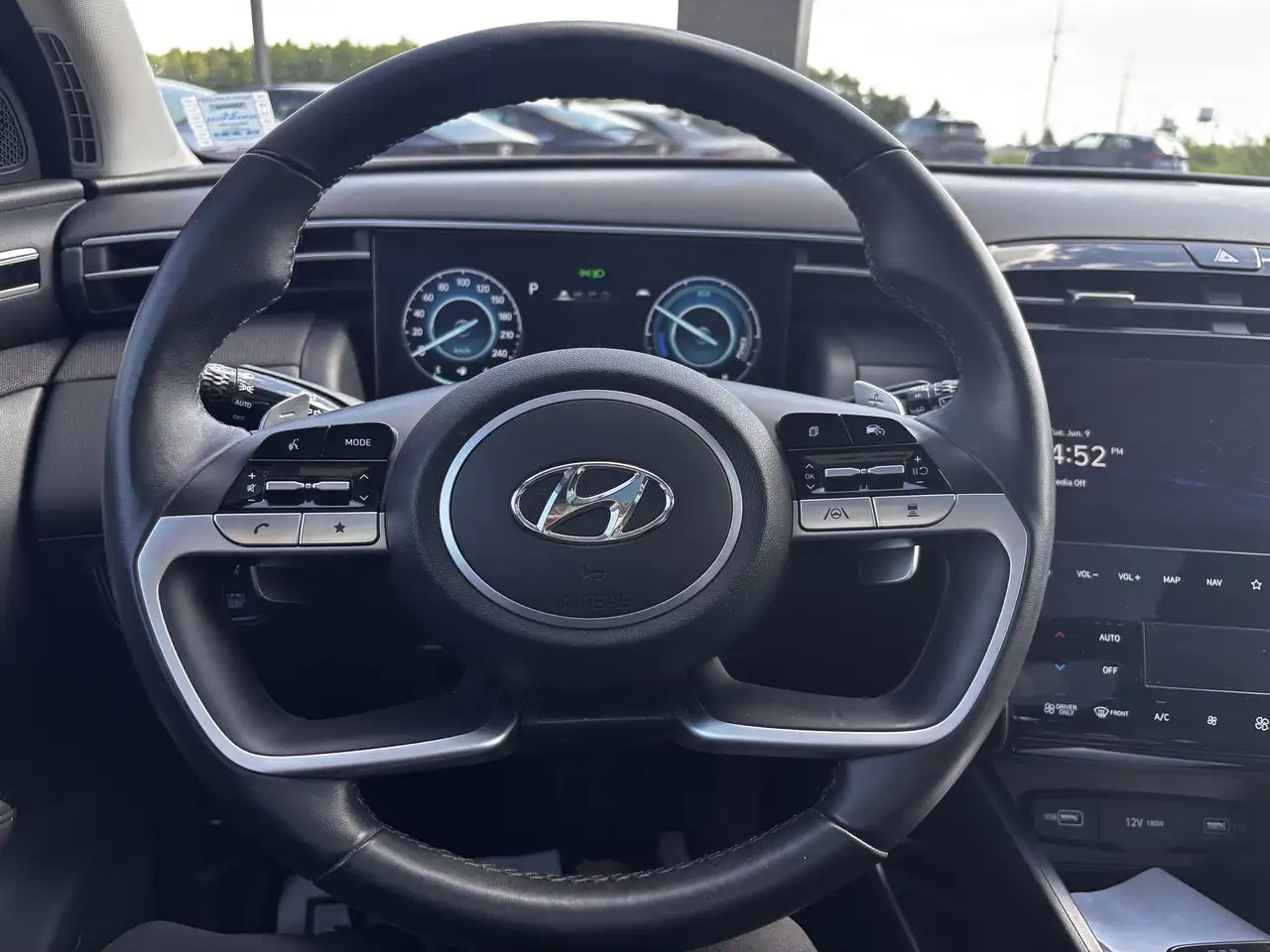 Hyundai TUCSON снимка Hyundai TUCSON
