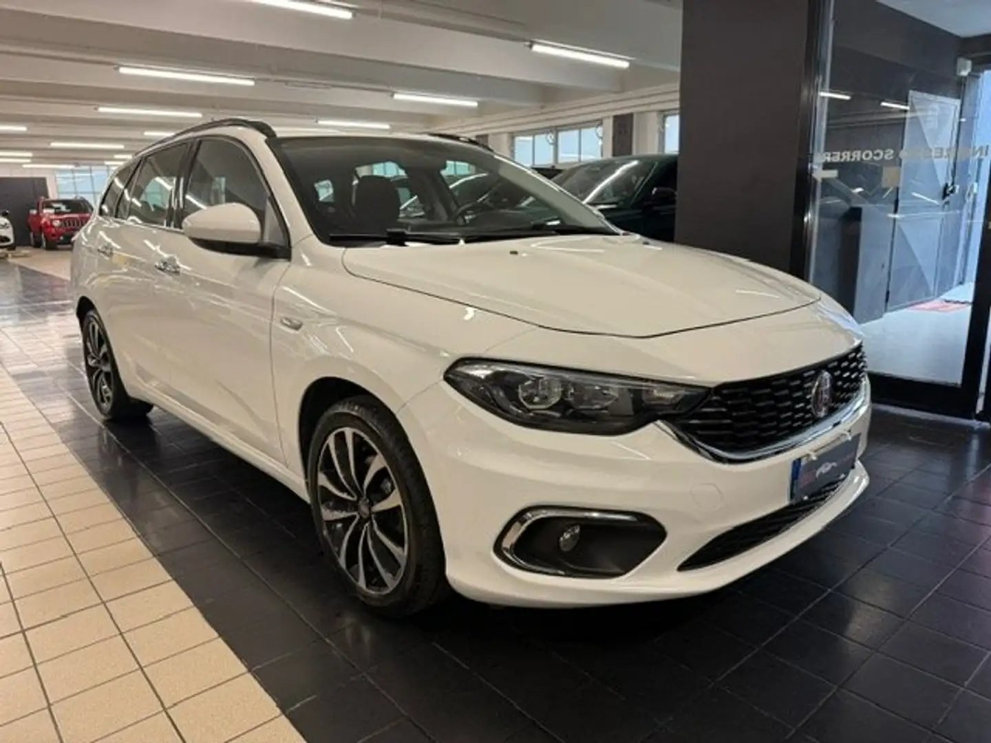 Fiat Tipo SW II 2016 SW 1.6 mjt Lounge Wit - 2