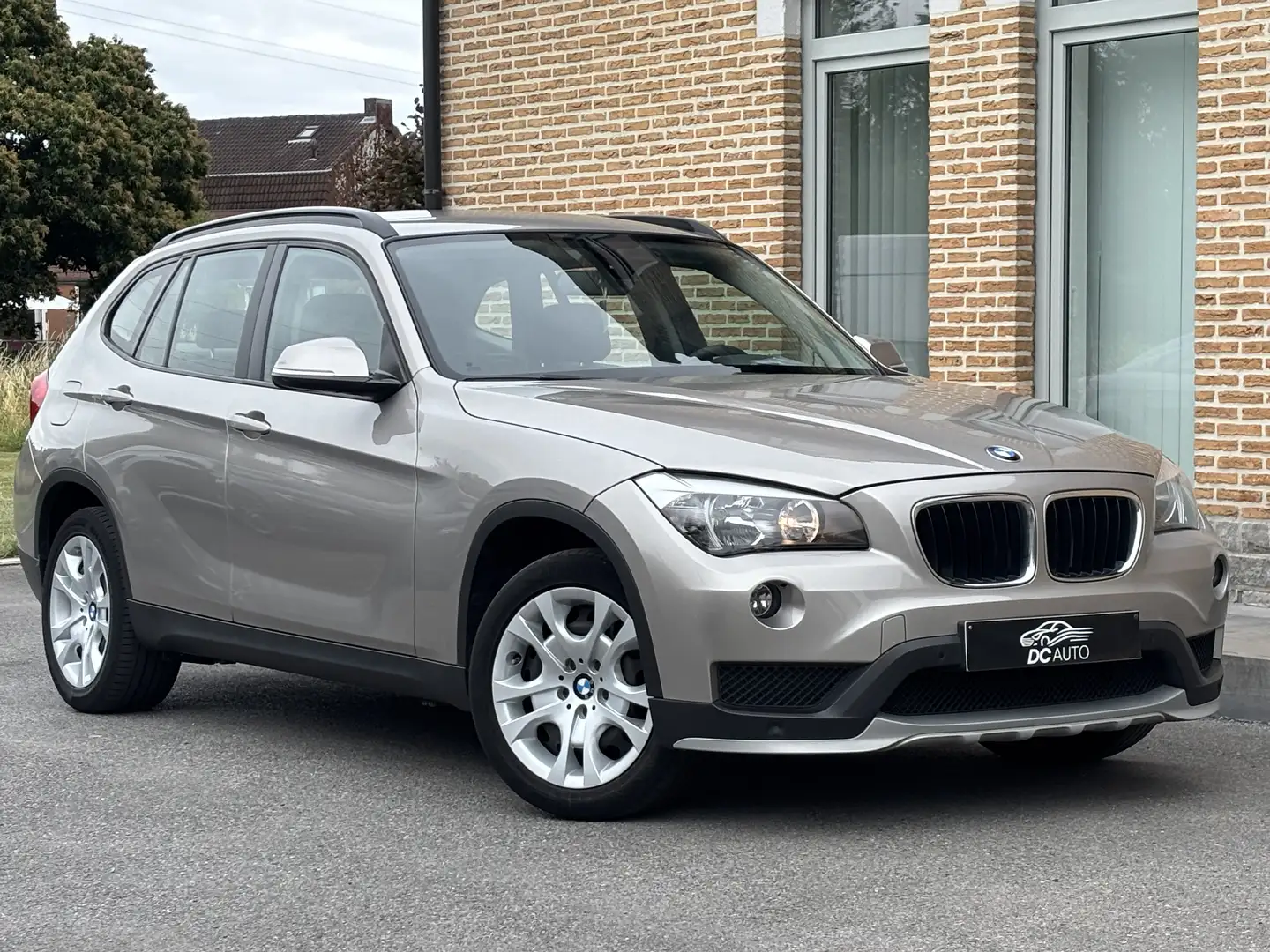 BMW X1 2.0 d sDrive16 - 1