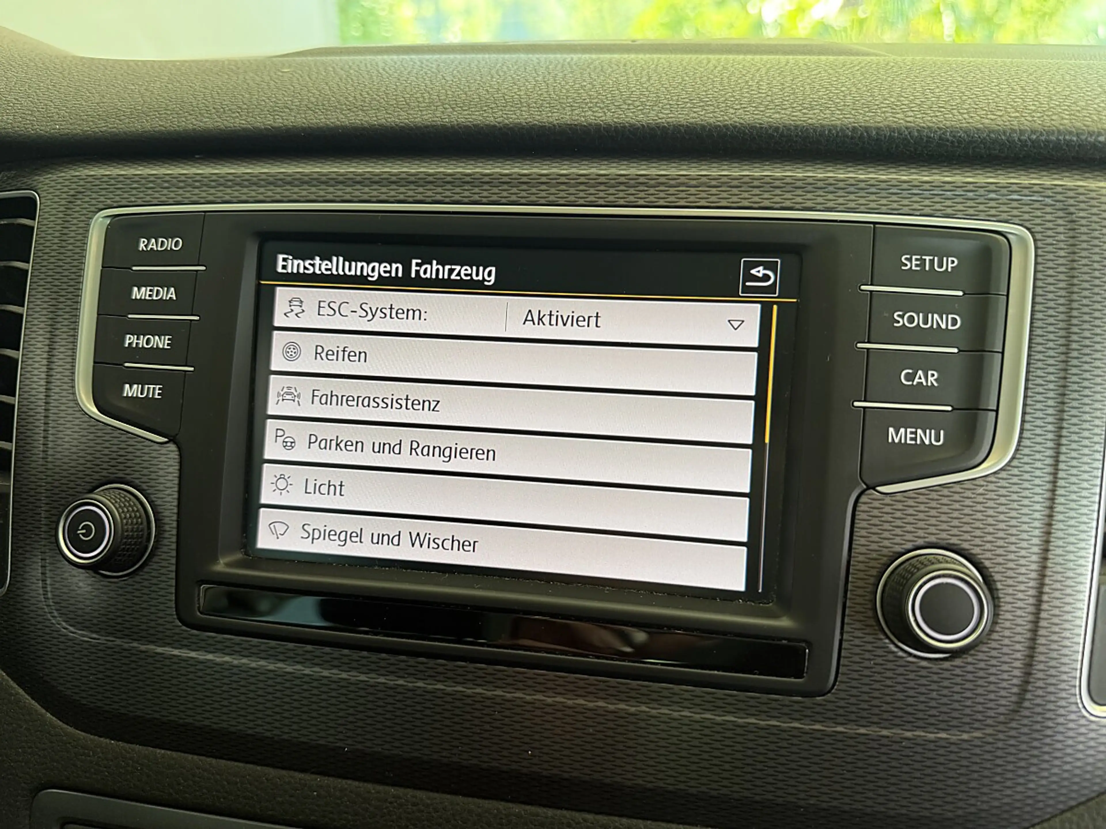 Volkswagen Golf Sportsvan 1,6 TDI Lounge *PDC*Sitzheizung*AHV schwenkbar* — photo 13