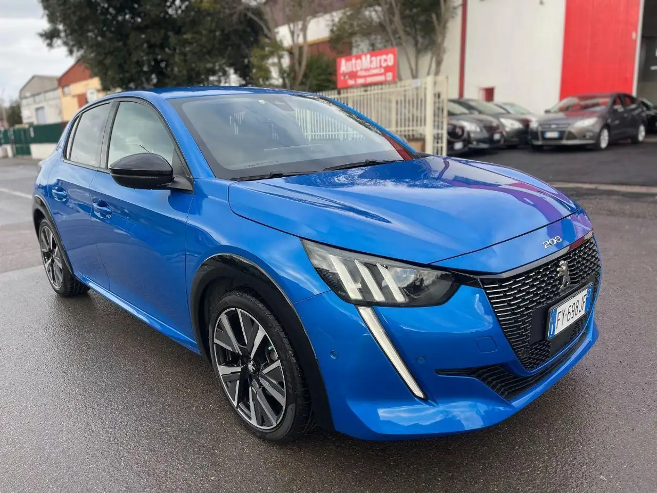 Peugeot 208