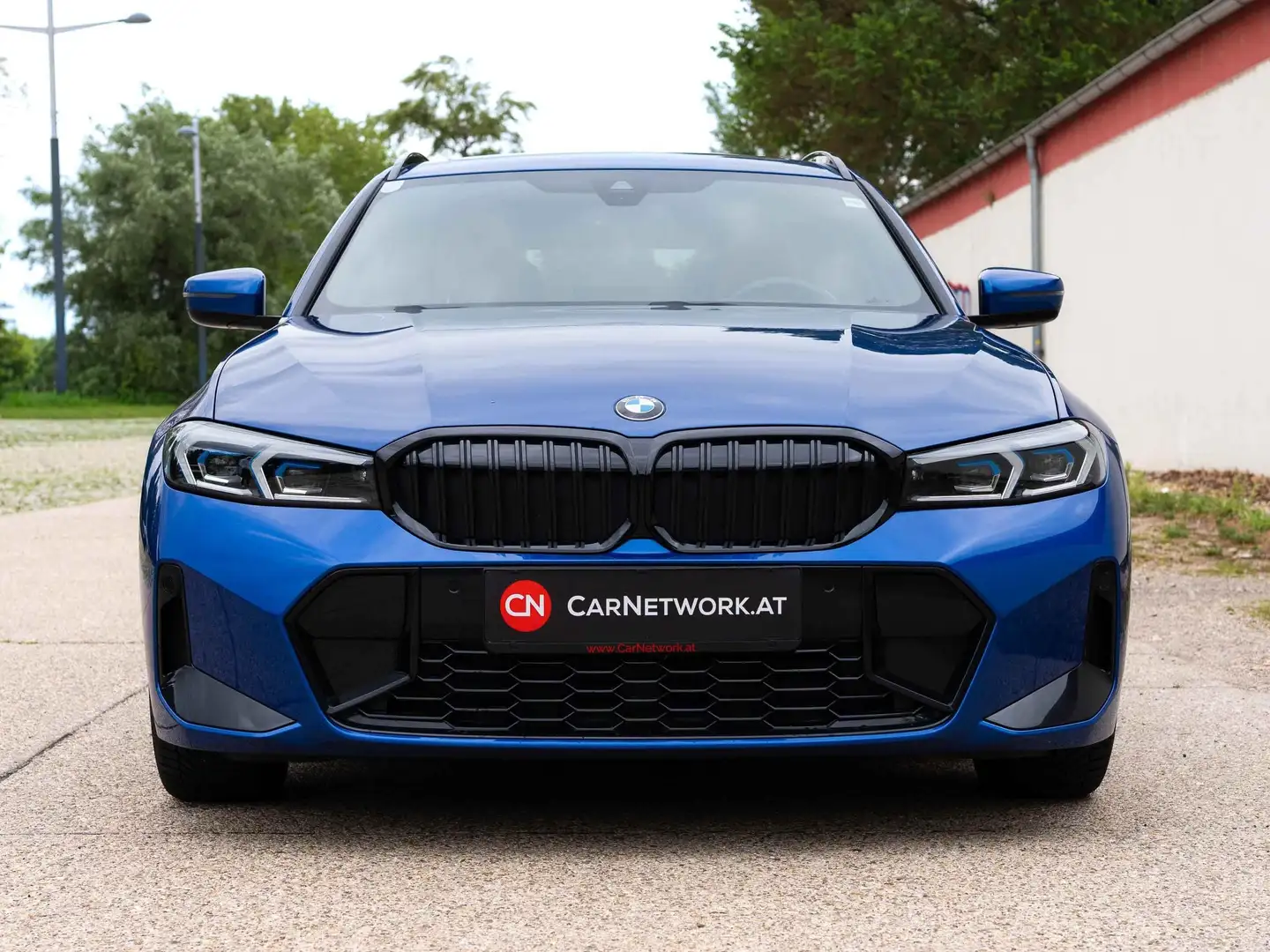 BMW 320 320d Touring M-Paket, Pano, H&K Blau - 2
