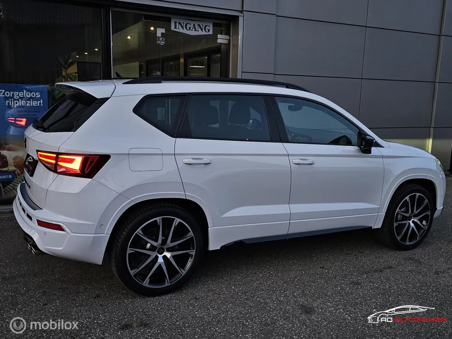 CUPRA Ateca 2.0 TSI 4DRIVE Panorama/Keyless/360/DCC/Trekhaak Wit - 2