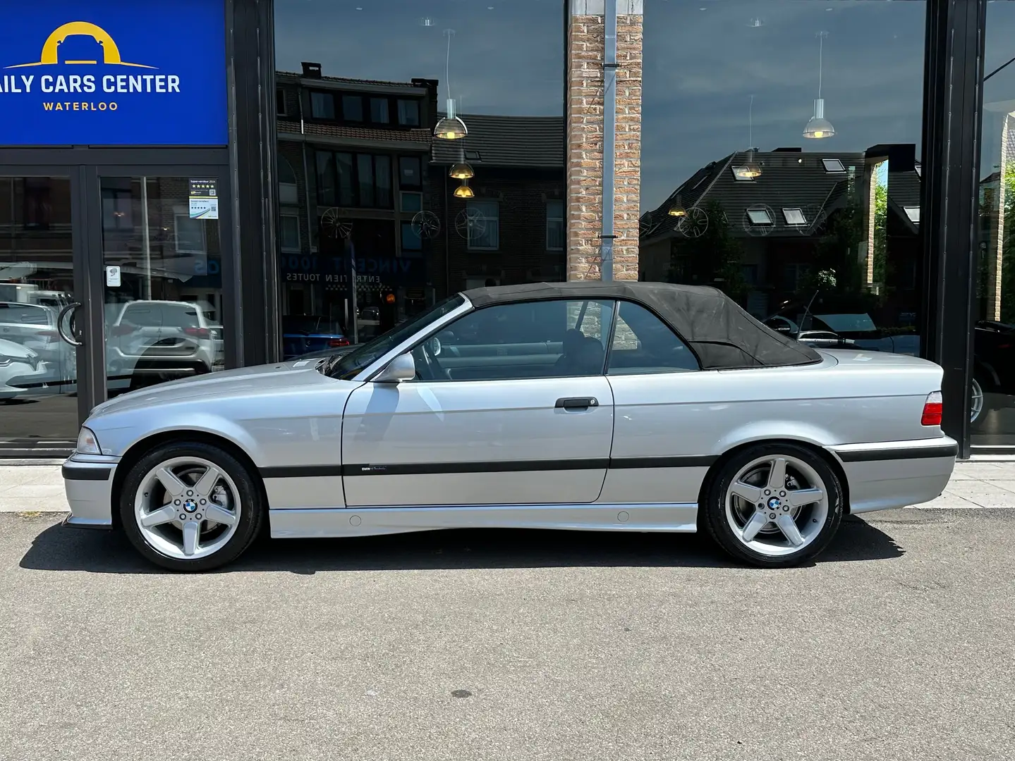 BMW 325 i Cabrio I M pack I Magnifique I Garantie 12M Argento - 2