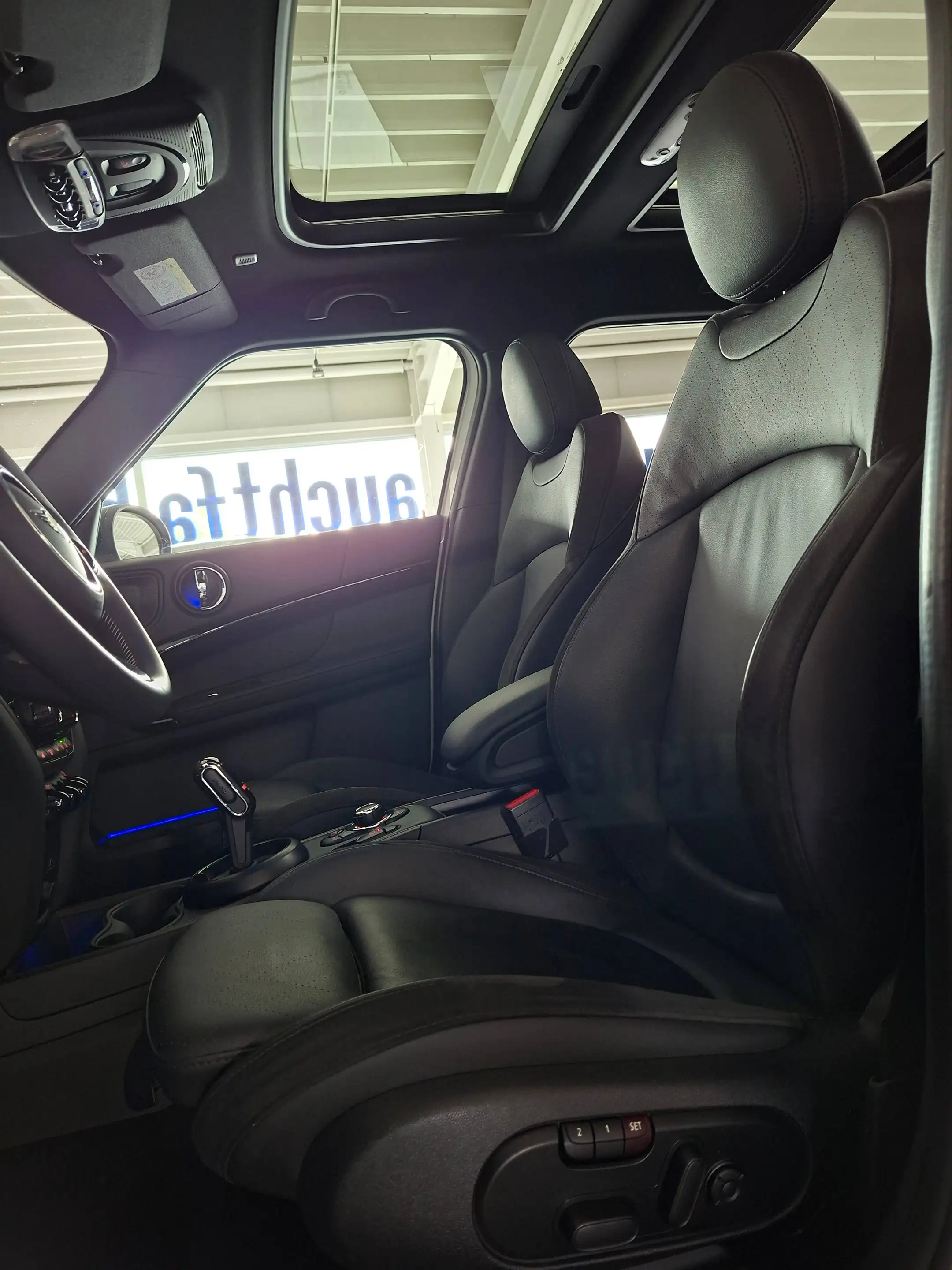 MINI Cooper S Countryman COUNTRYMAN All4 Sport-Aut. Navi Kamera PanoramaDach HuD E-Sport-Sitze Classic Trim — photo 10