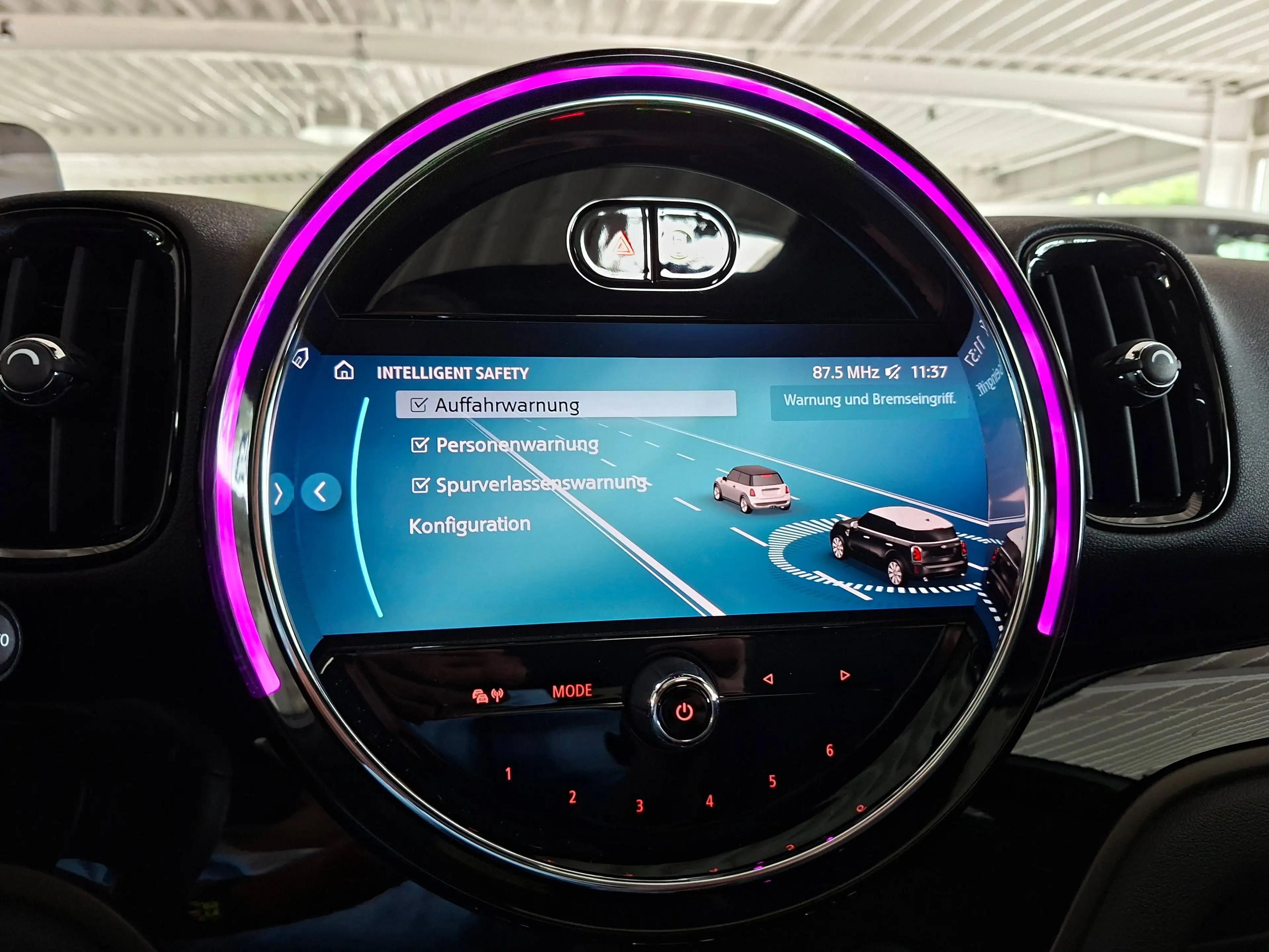 MINI Cooper S Countryman COUNTRYMAN All4 Sport-Aut. Navi Kamera PanoramaDach HuD E-Sport-Sitze Classic Trim — photo 18