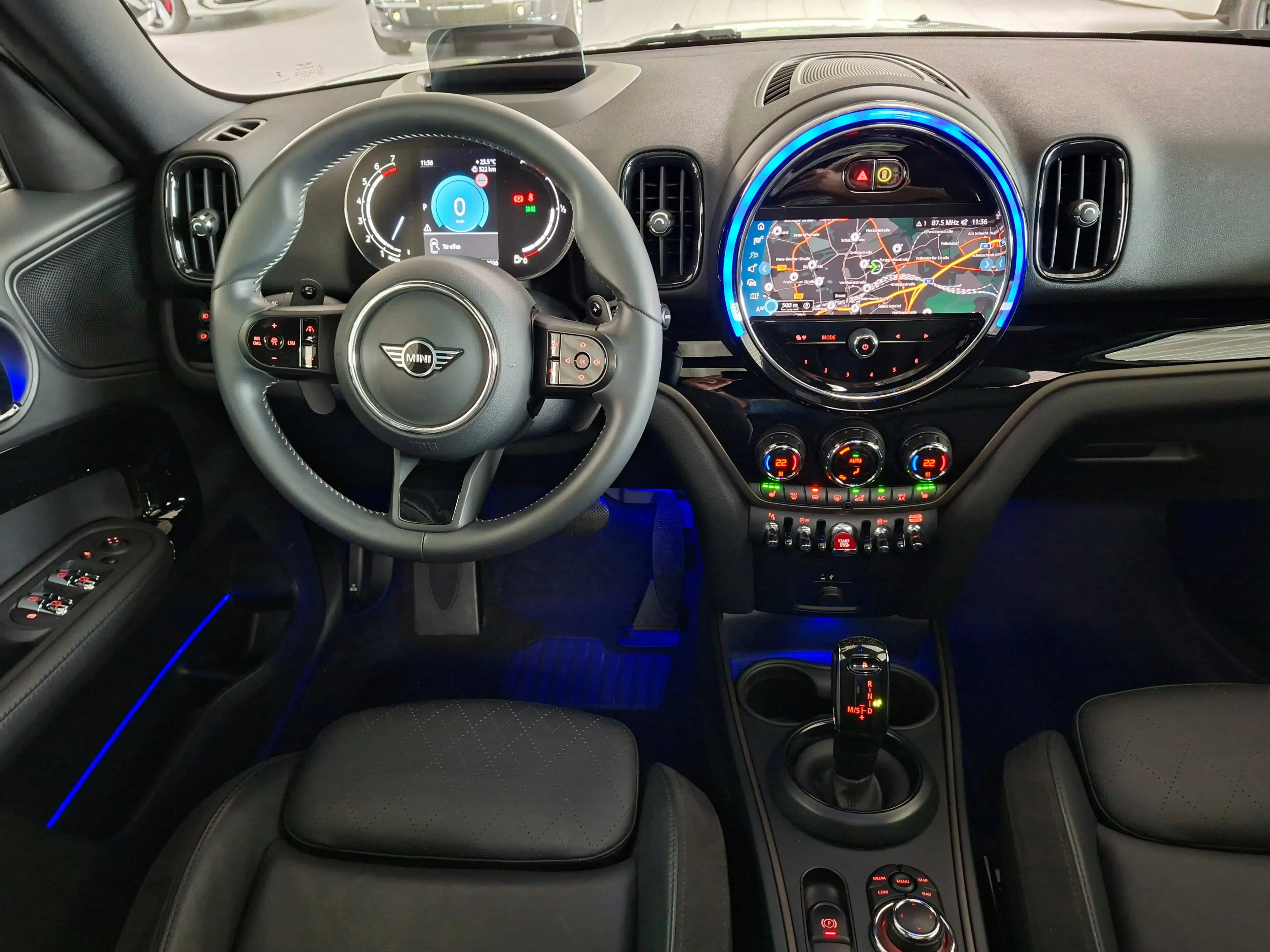 MINI Cooper S Countryman COUNTRYMAN All4 Sport-Aut. Navi Kamera PanoramaDach HuD E-Sport-Sitze Classic Trim — photo 4