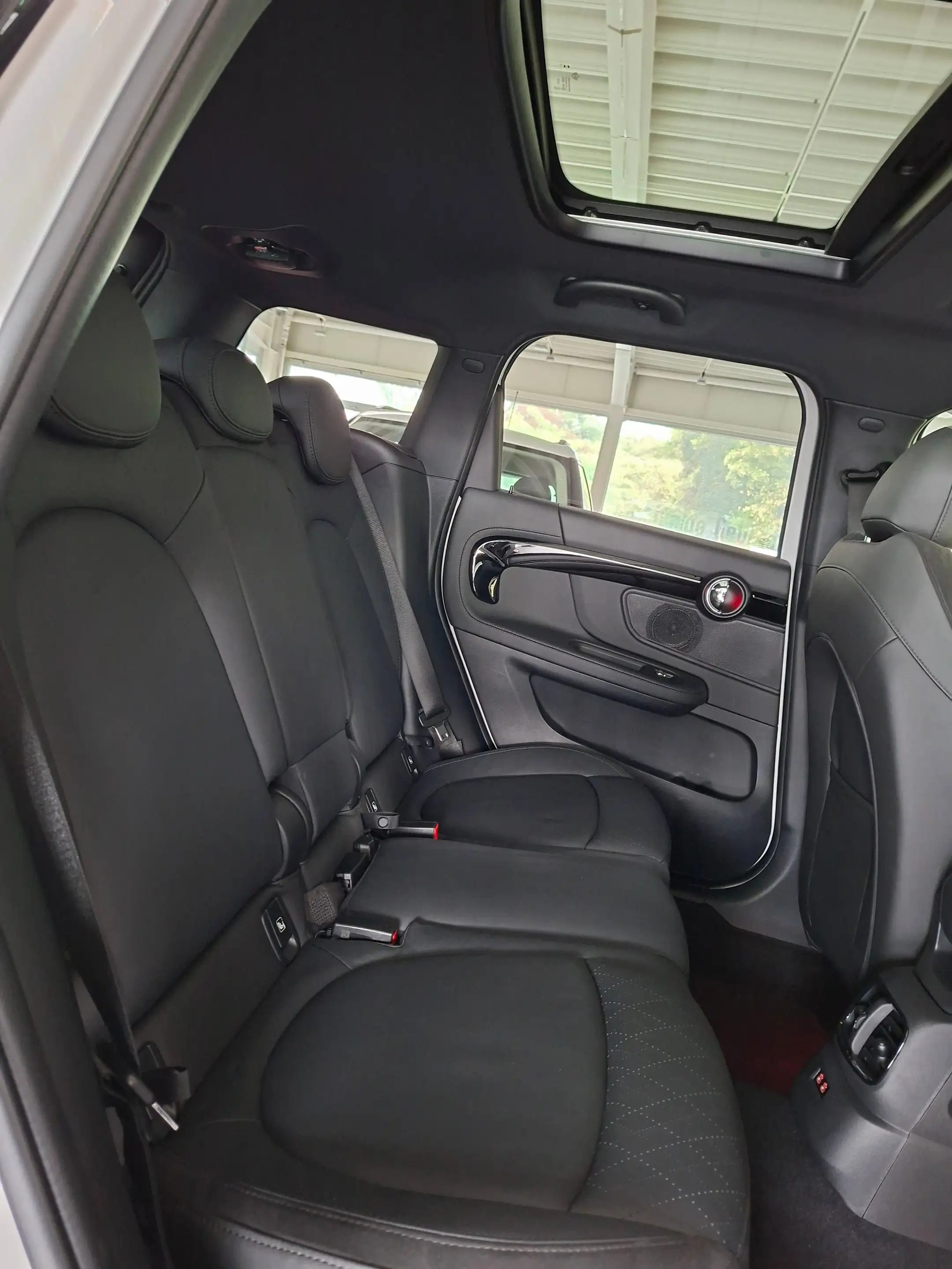 MINI Cooper S Countryman COUNTRYMAN All4 Sport-Aut. Navi Kamera PanoramaDach HuD E-Sport-Sitze Classic Trim — photo 12