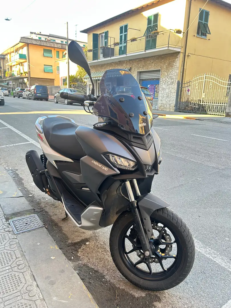 Aprilia SR GT 125 Grigio - 2