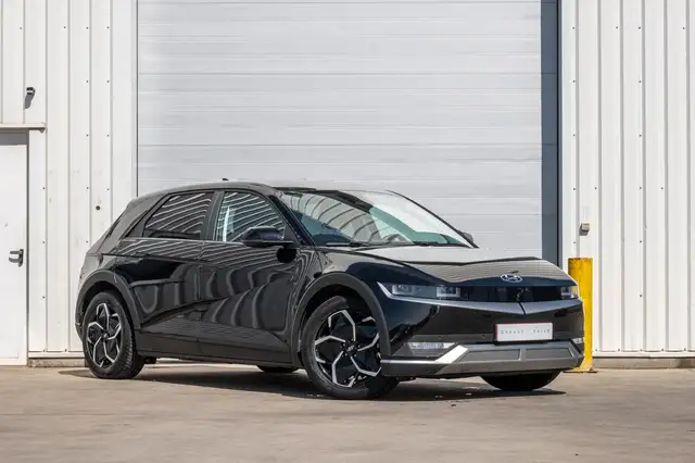 Hyundai Ioniq 5 view 2