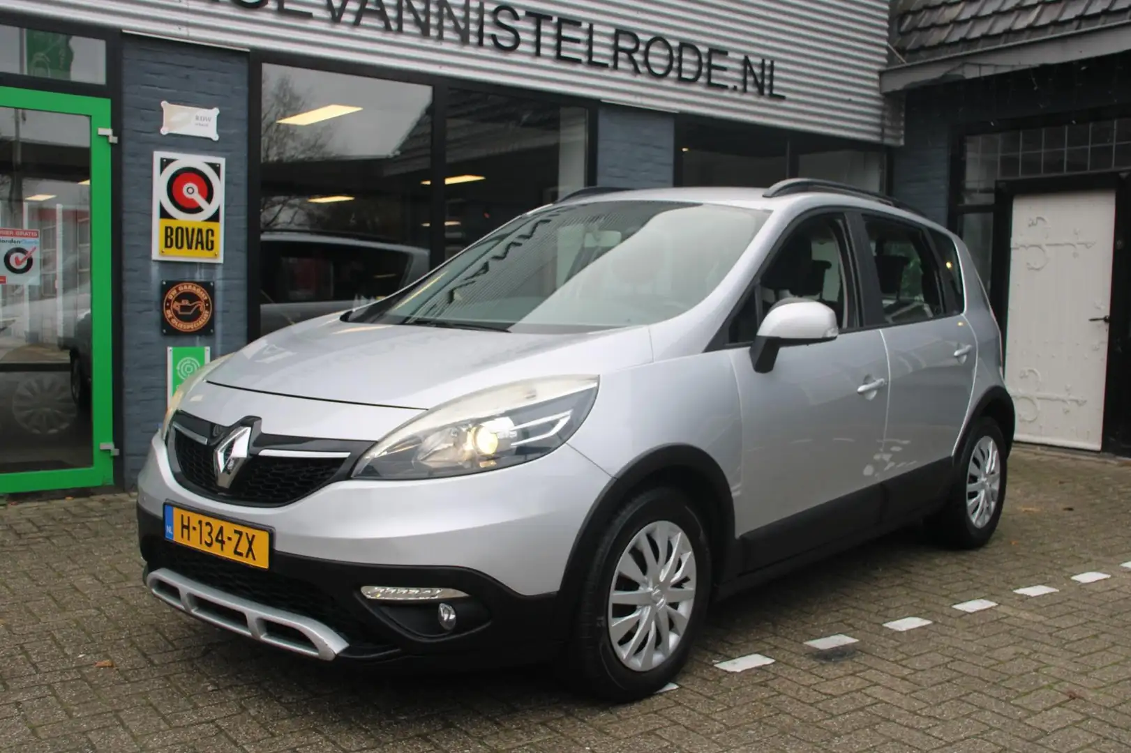 Renault Scenic Xmod 1.2 TCe Expression Grijs - 1