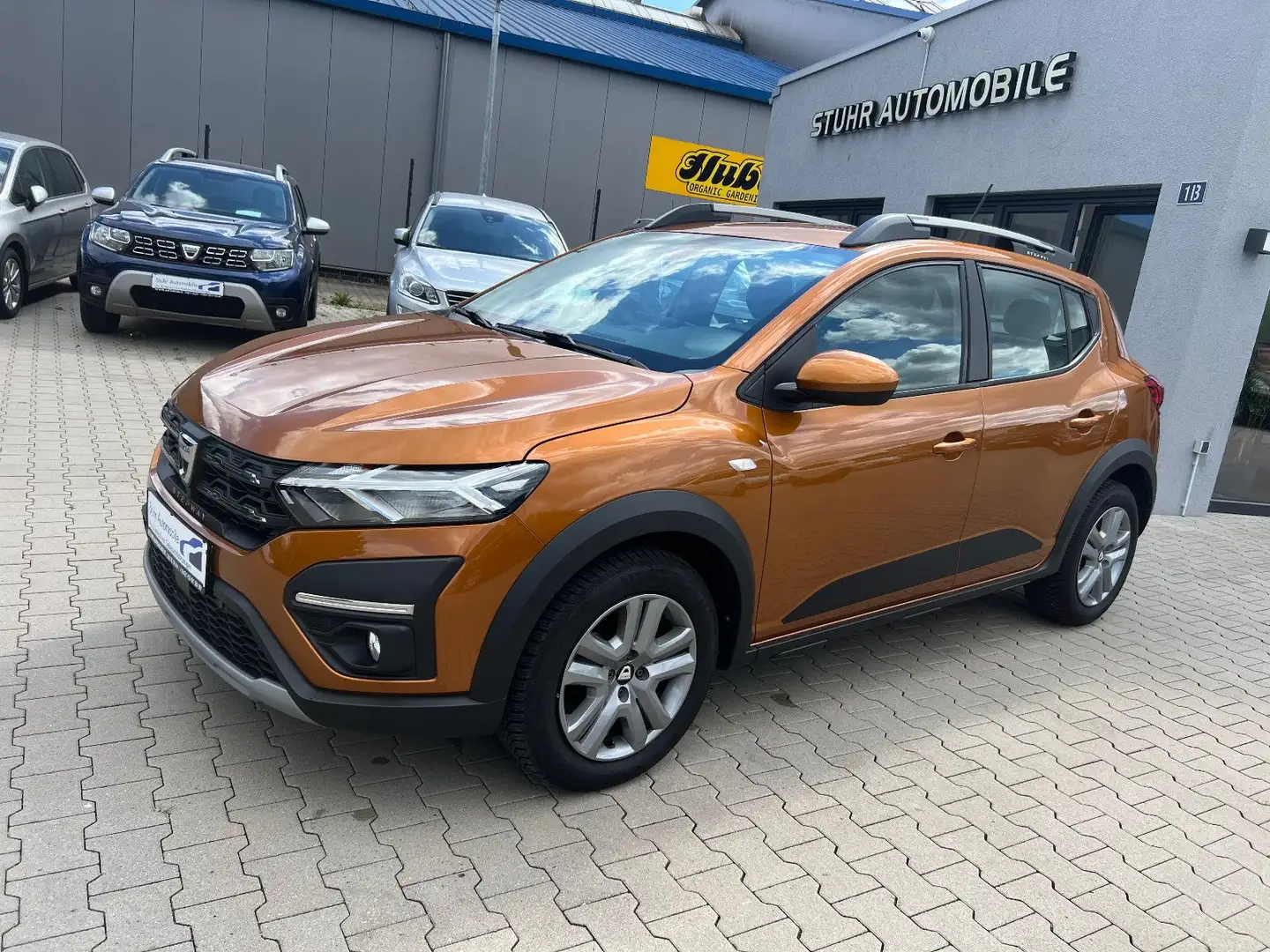 Dacia Sandero III Stepway Navi Kamera PDC SHZ LED 1.H Orange - 1