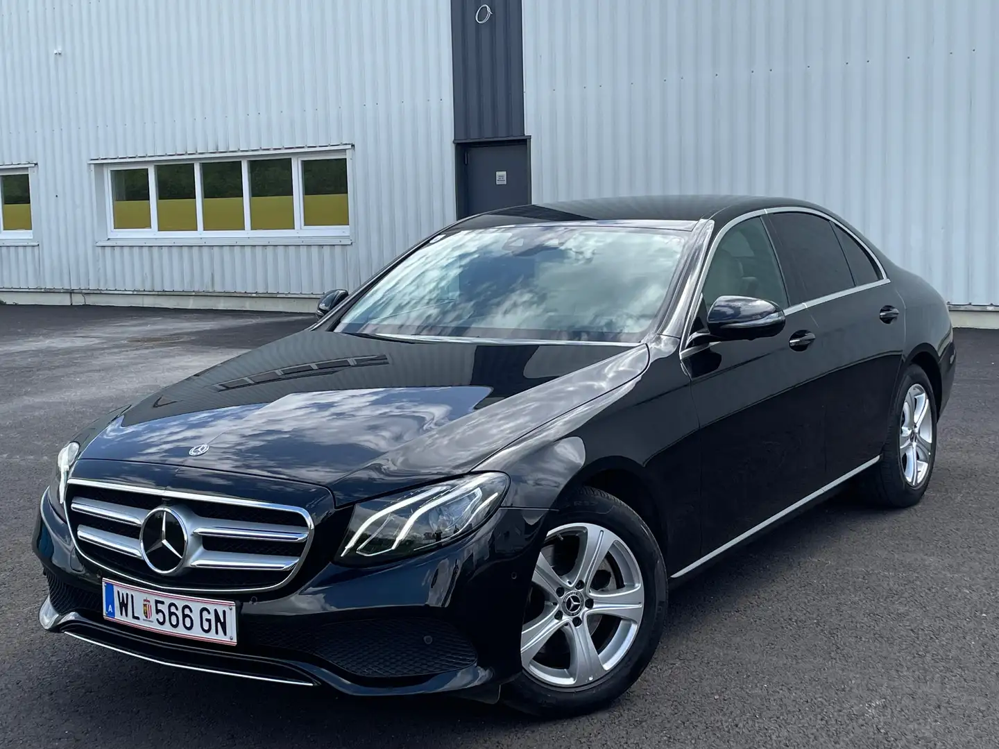 Mercedes-Benz E 250 Xenon - Euro 6 - Wenig km - Traumzustand - Kredit Negro - 1