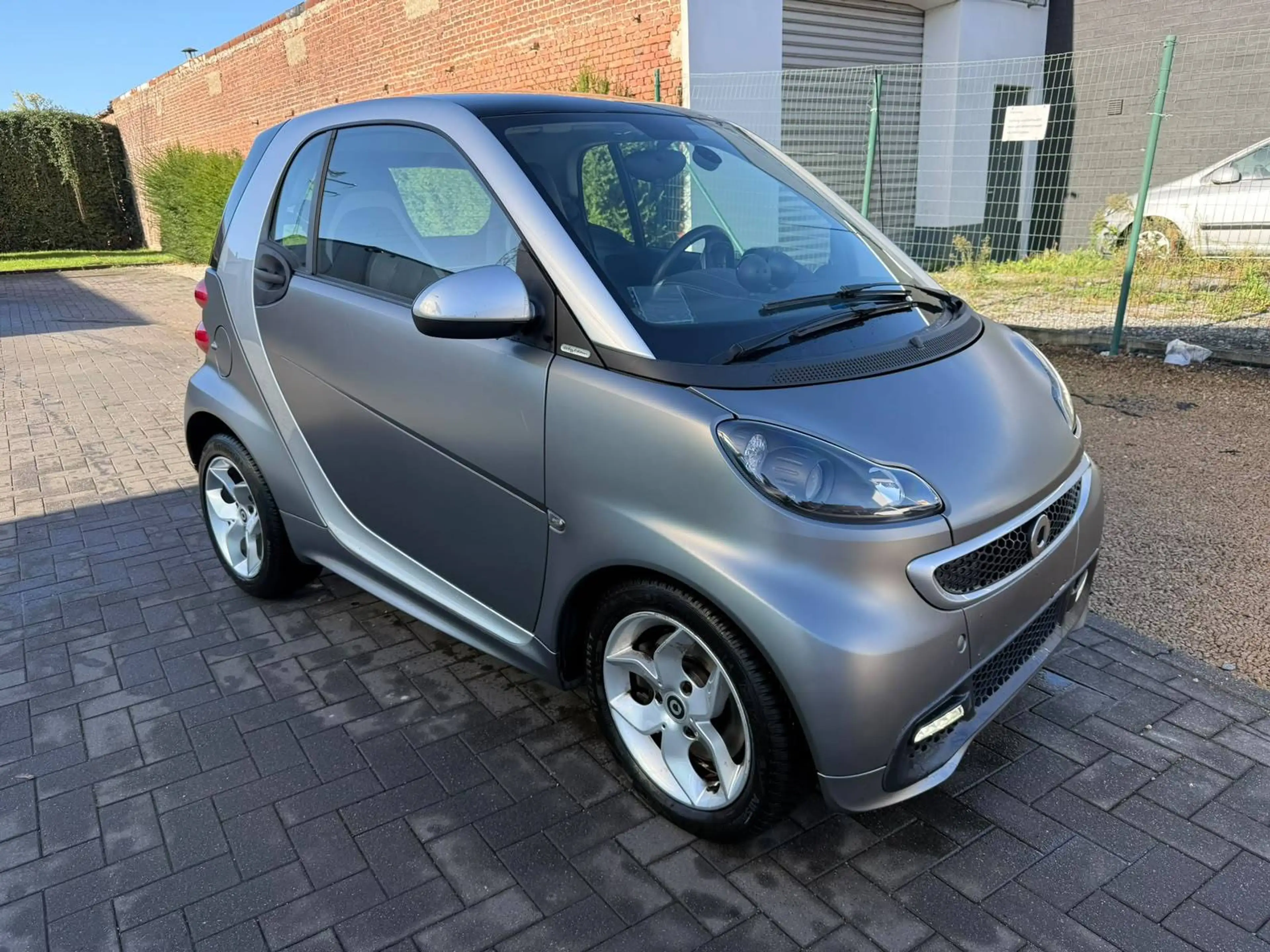 smart forTwo Coupe 1.0i Mhd Edition BoConcept Softouch GARANTIE 1 AN/JAAR — photo 2
