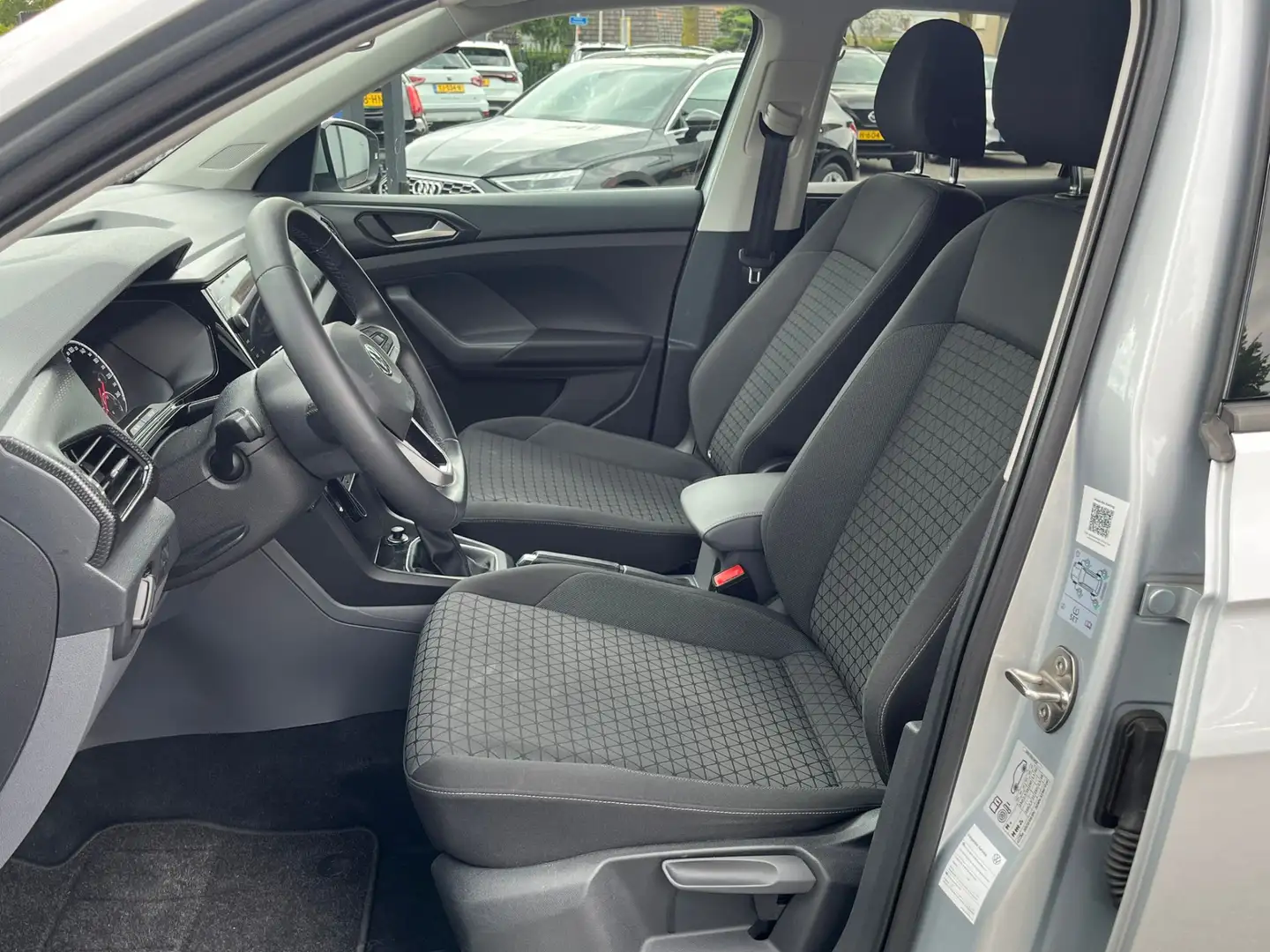 Volkswagen T-Cross 1.0 TSI Life 1-Eig. Navi, Clima, Adaptief Cruise, Grijs - 2
