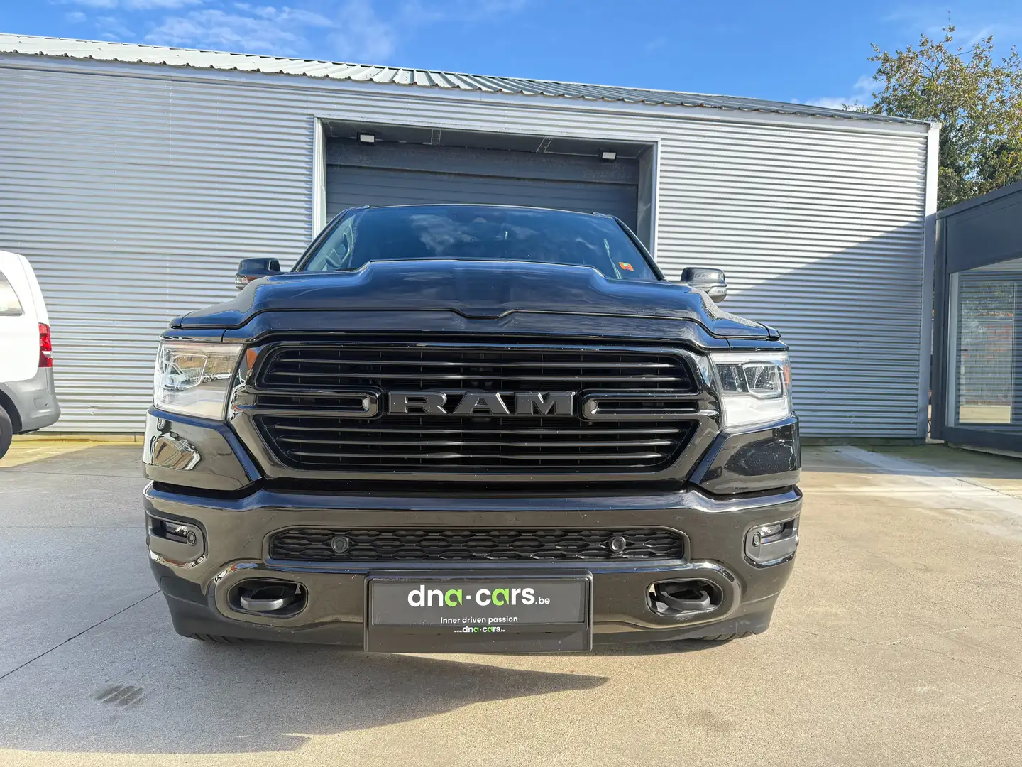 Dodge RAM 1500 / LARAMIE / NIGHT / V8 / SPORT / ALPINE SOUND Noir - 2