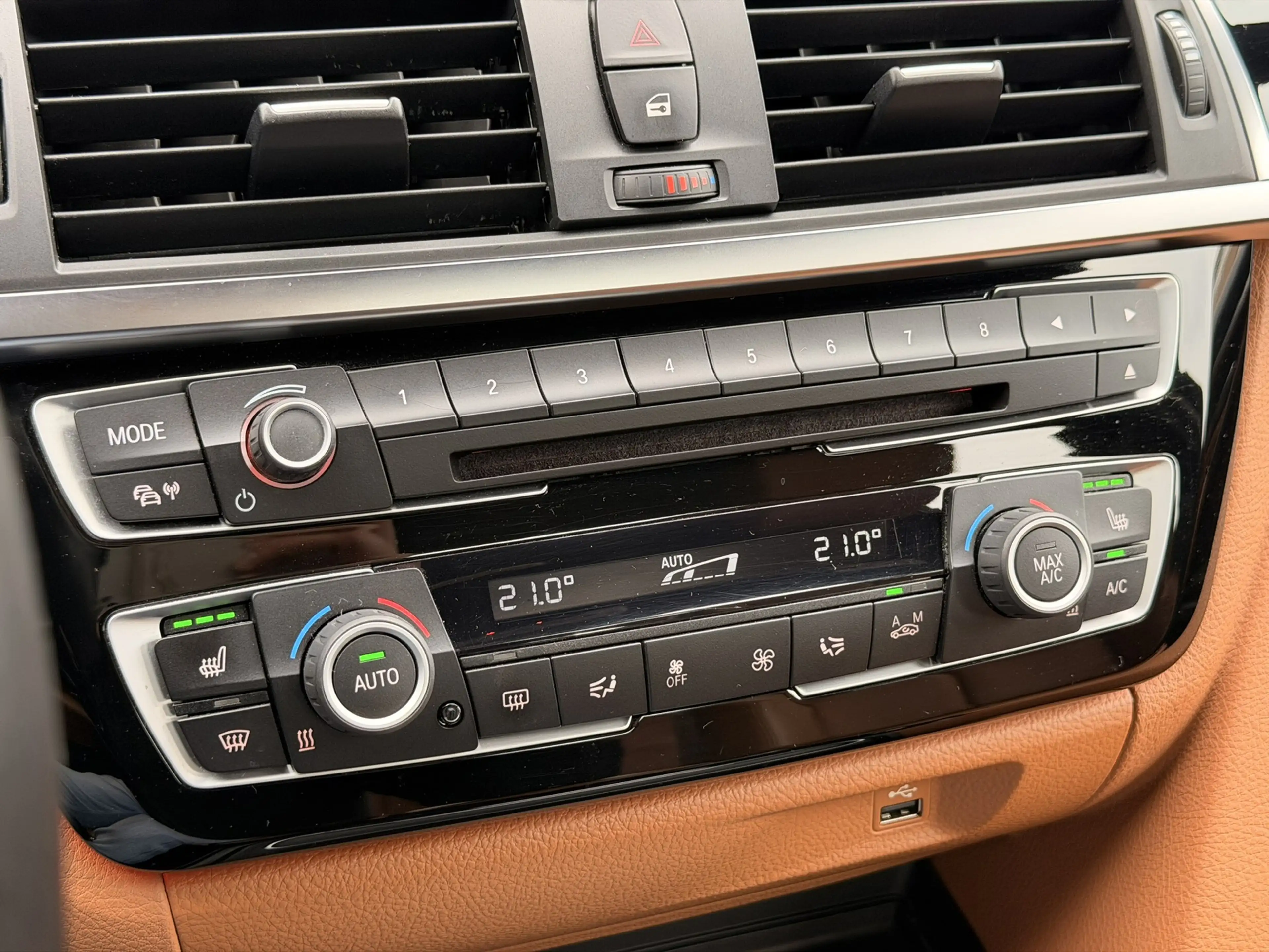 BMW 318 3-serie 318i Luxury Line Aut. Leder LED Virtual Ca — photo 27