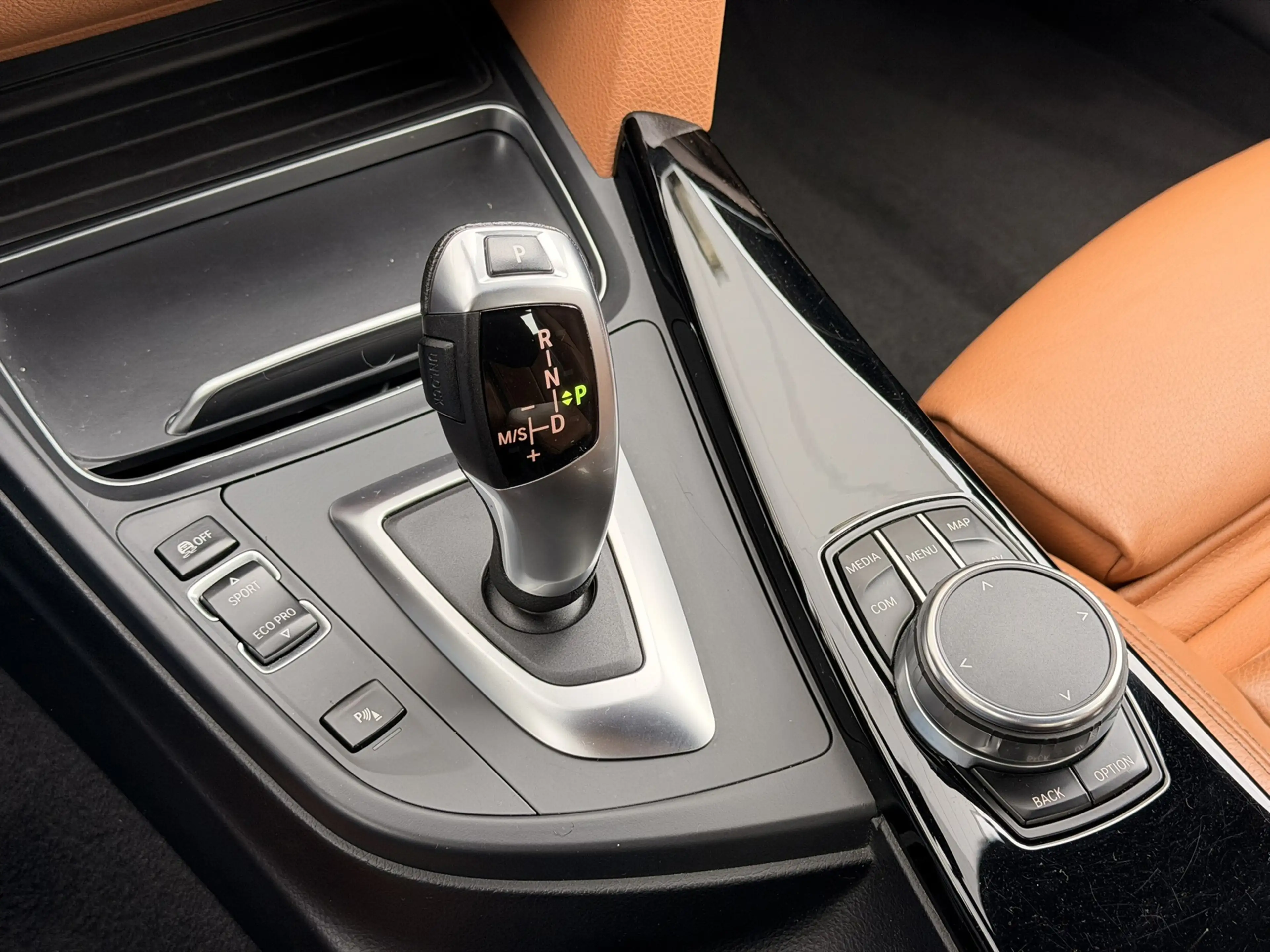 BMW 318 3-serie 318i Luxury Line Aut. Leder LED Virtual Ca — photo 29