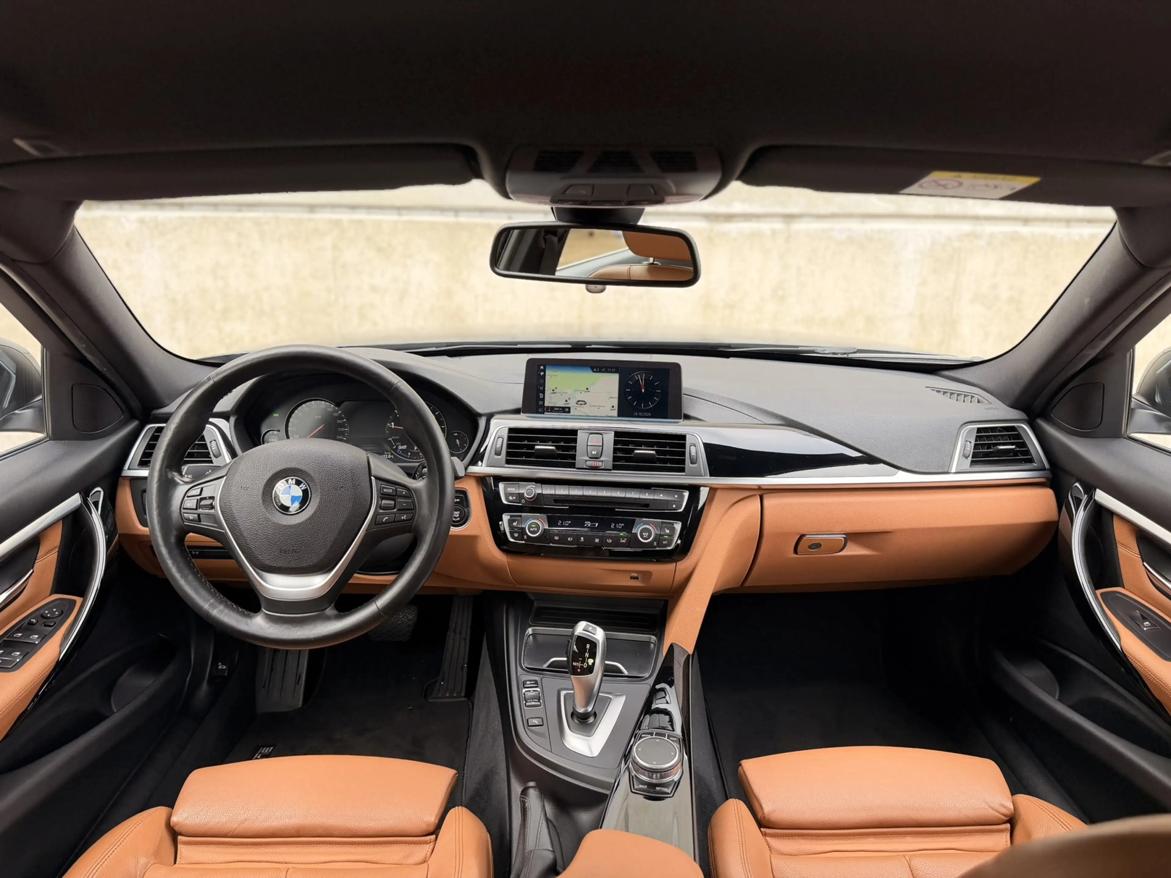BMW 318 3-serie 318i Luxury Line Aut. Leder LED Virtual Ca — photo 13