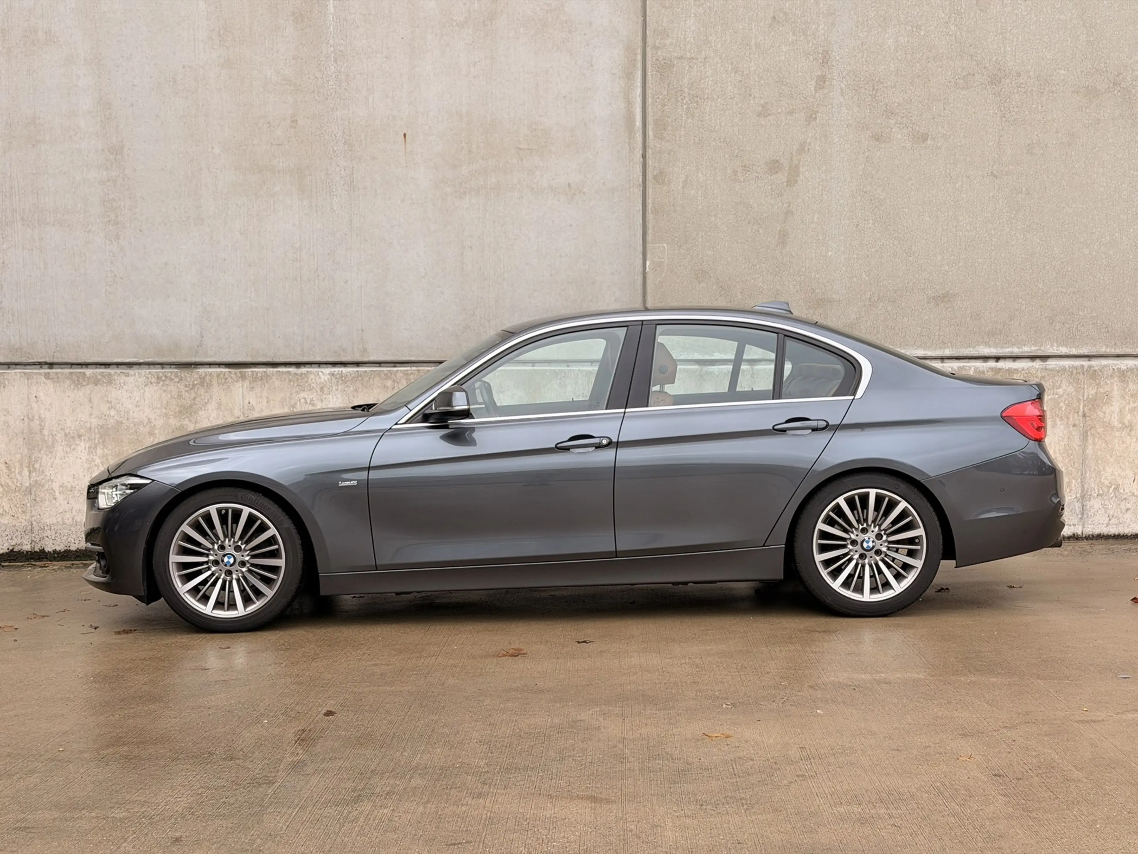 BMW 318 3-serie 318i Luxury Line Aut. Leder LED Virtual Ca — photo 4