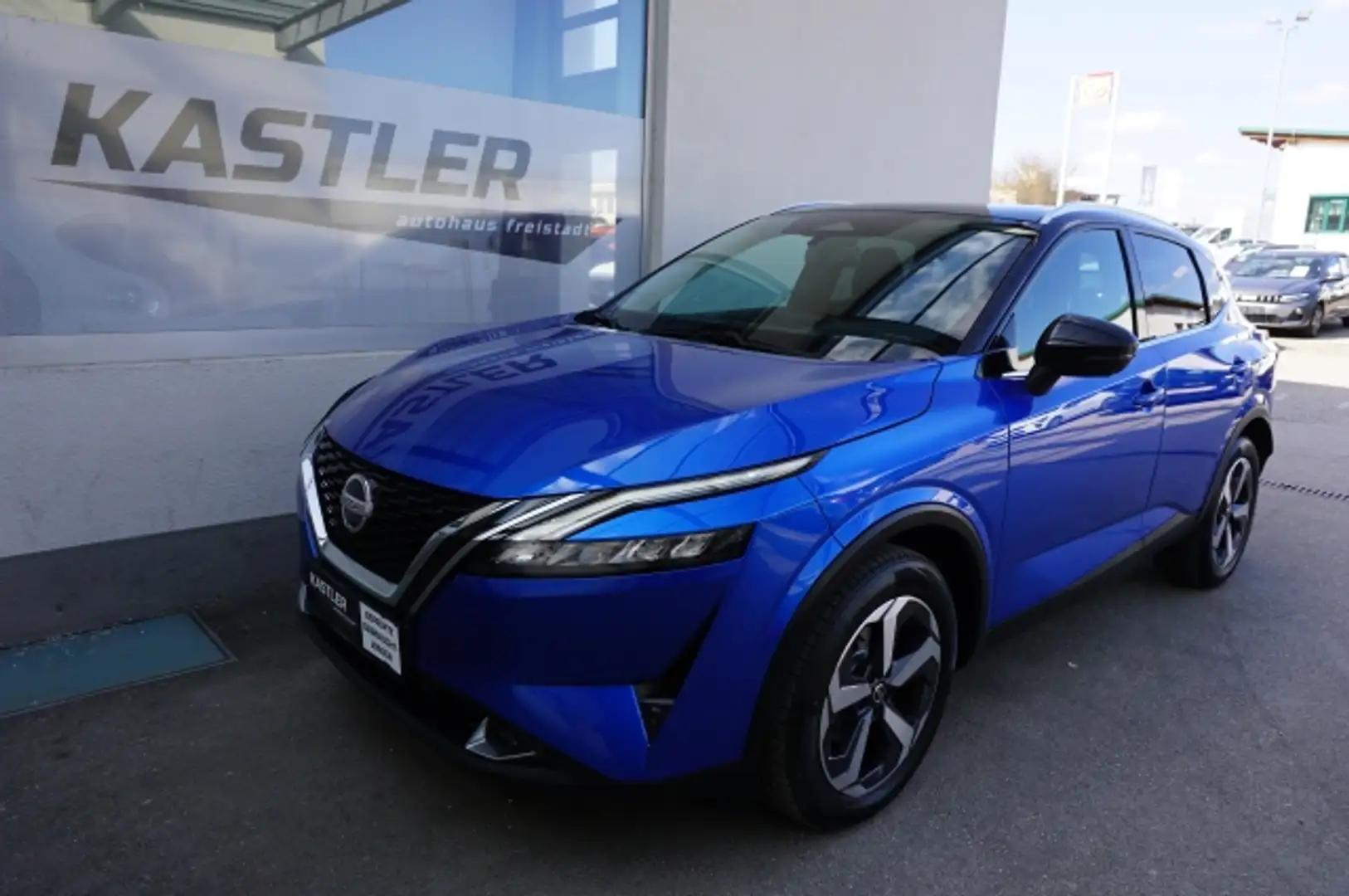Nissan Qashqai N-Connecta 1.3 DIG-T X-Tronic Blau - 1