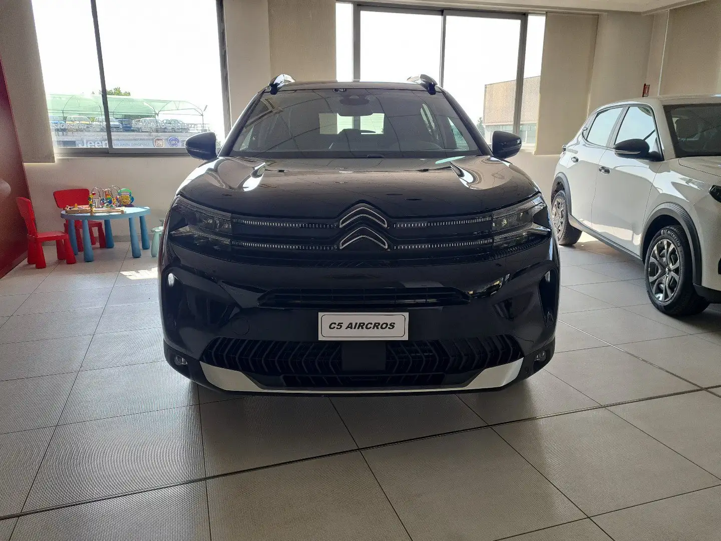 Citroen C5 Aircross PLUS HYBRID 180 CV E AT8 Nero - 2