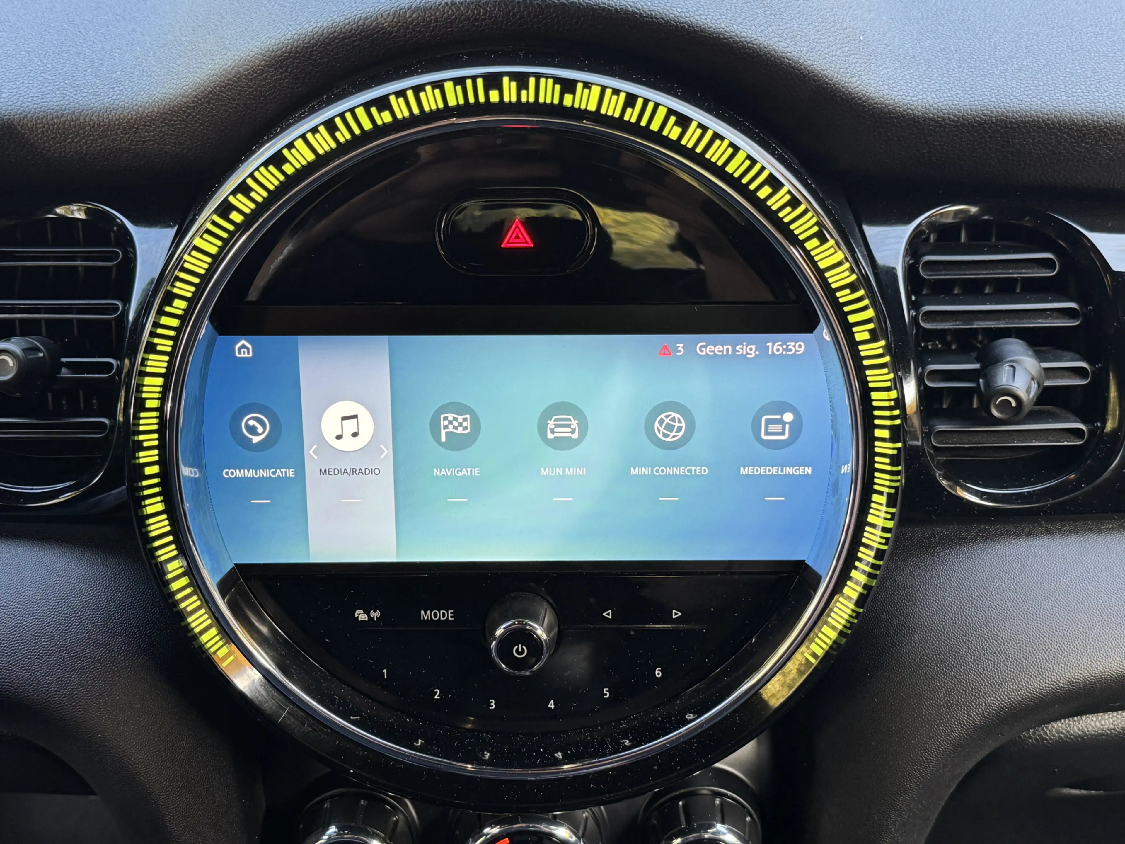 MINI One 5-Deurs 1.5 Climate Control Led Navi Carplay — photo 8