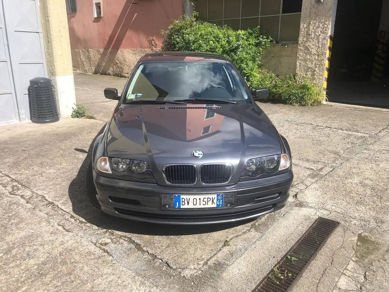 BMW 320d, foto 1