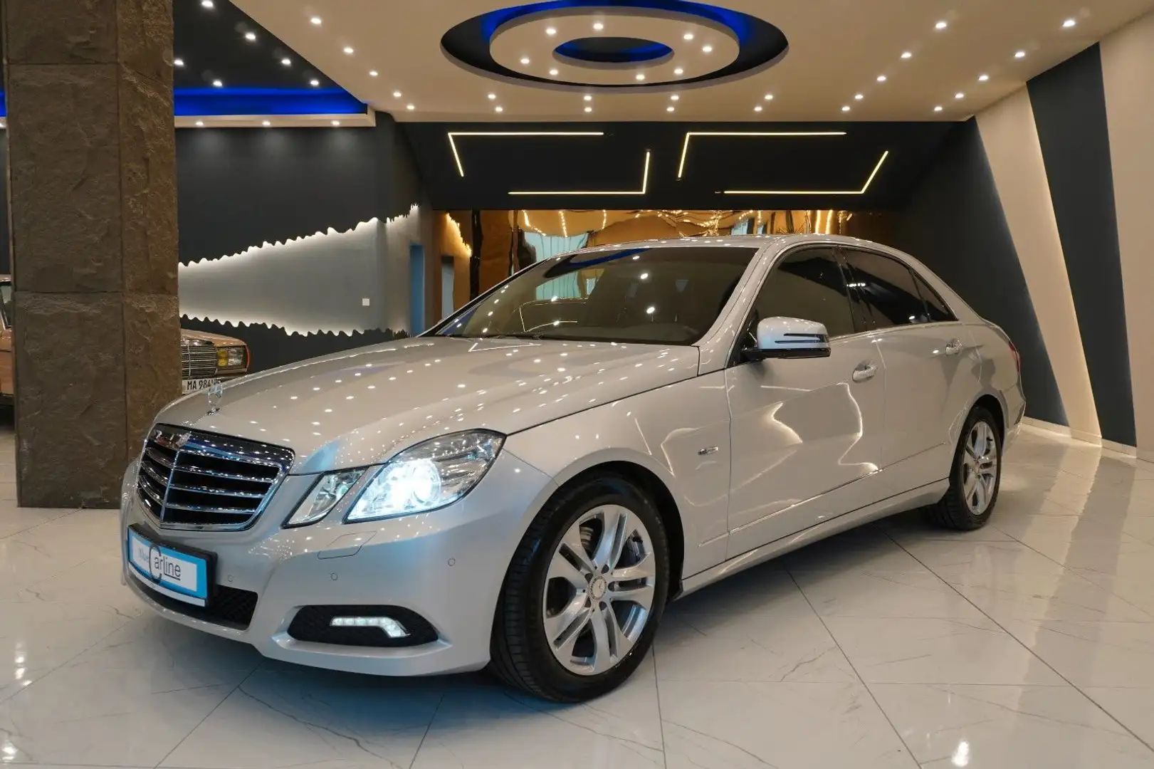 Mercedes-Benz E 250 CDI BlueEfficiency*SHZ*Memory*Xenon*Avantg Silber - 1