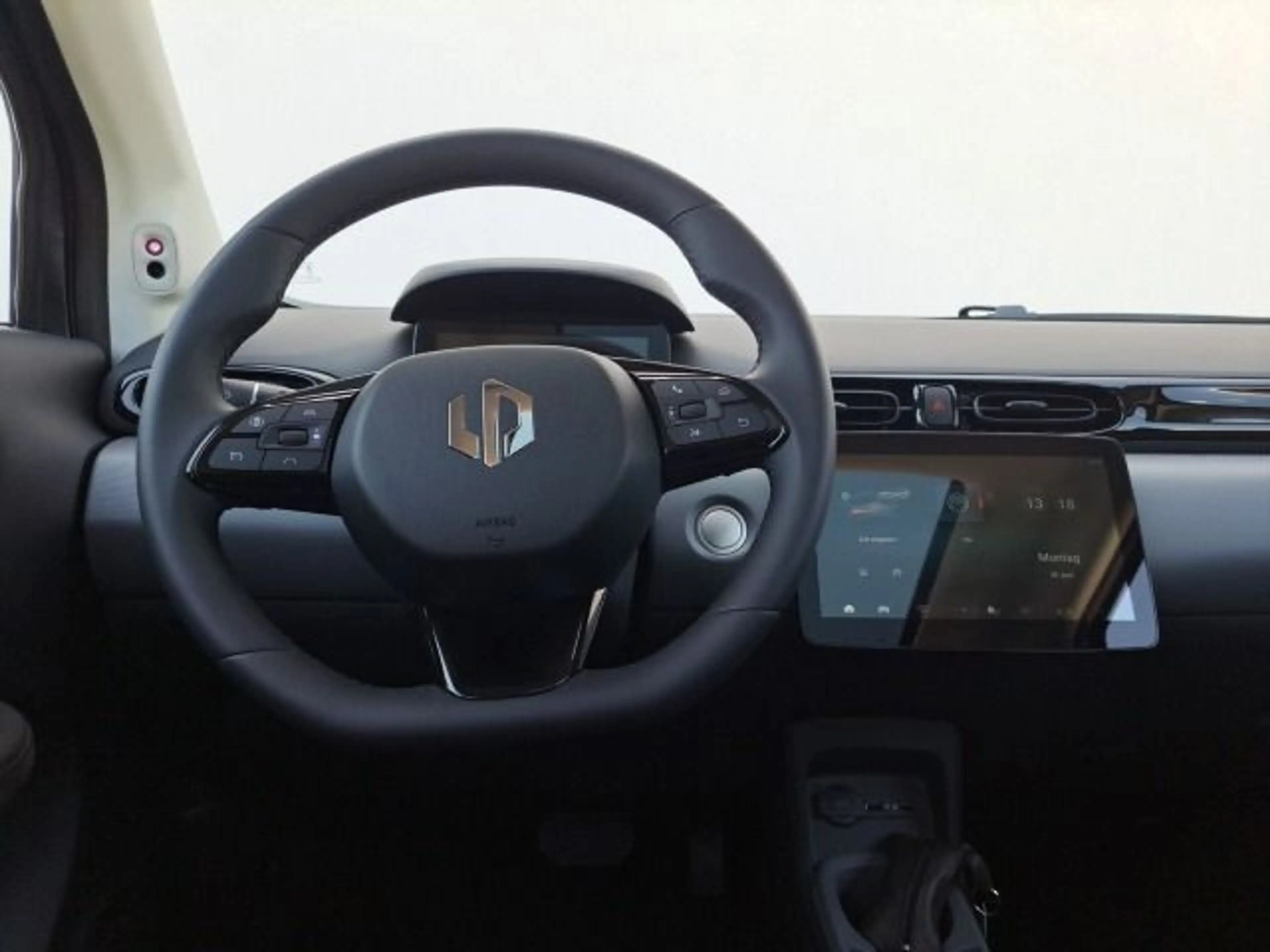 Leapmotor T03 Design Klima|NAVI|Pano|Kamera|ACC|PDC — photo 11