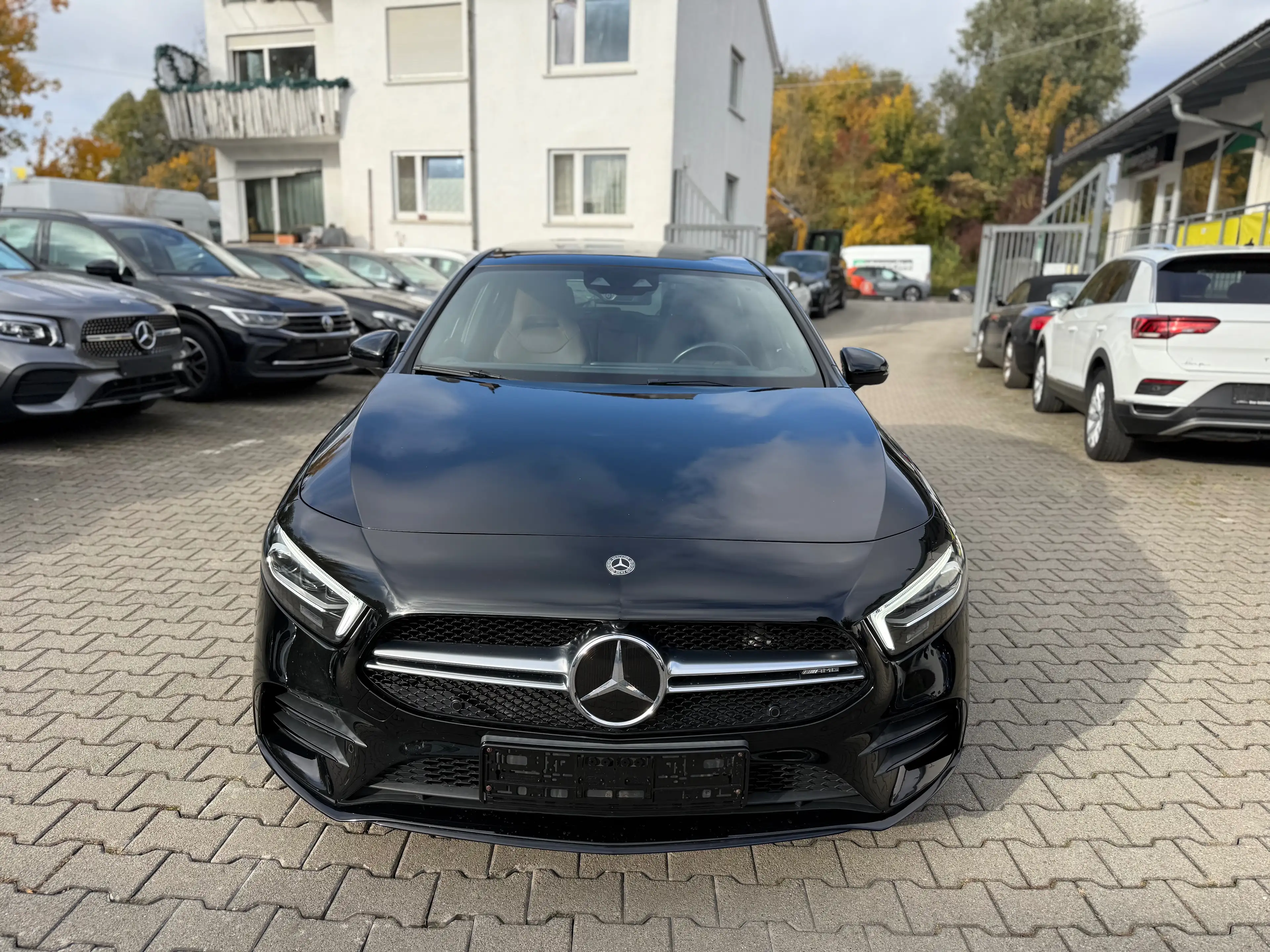 Mercedes-Benz A 35 AMG Pano*Leder*8-Fach*Totwinkel*Kamera*Night-Paket*uvm — photo 2