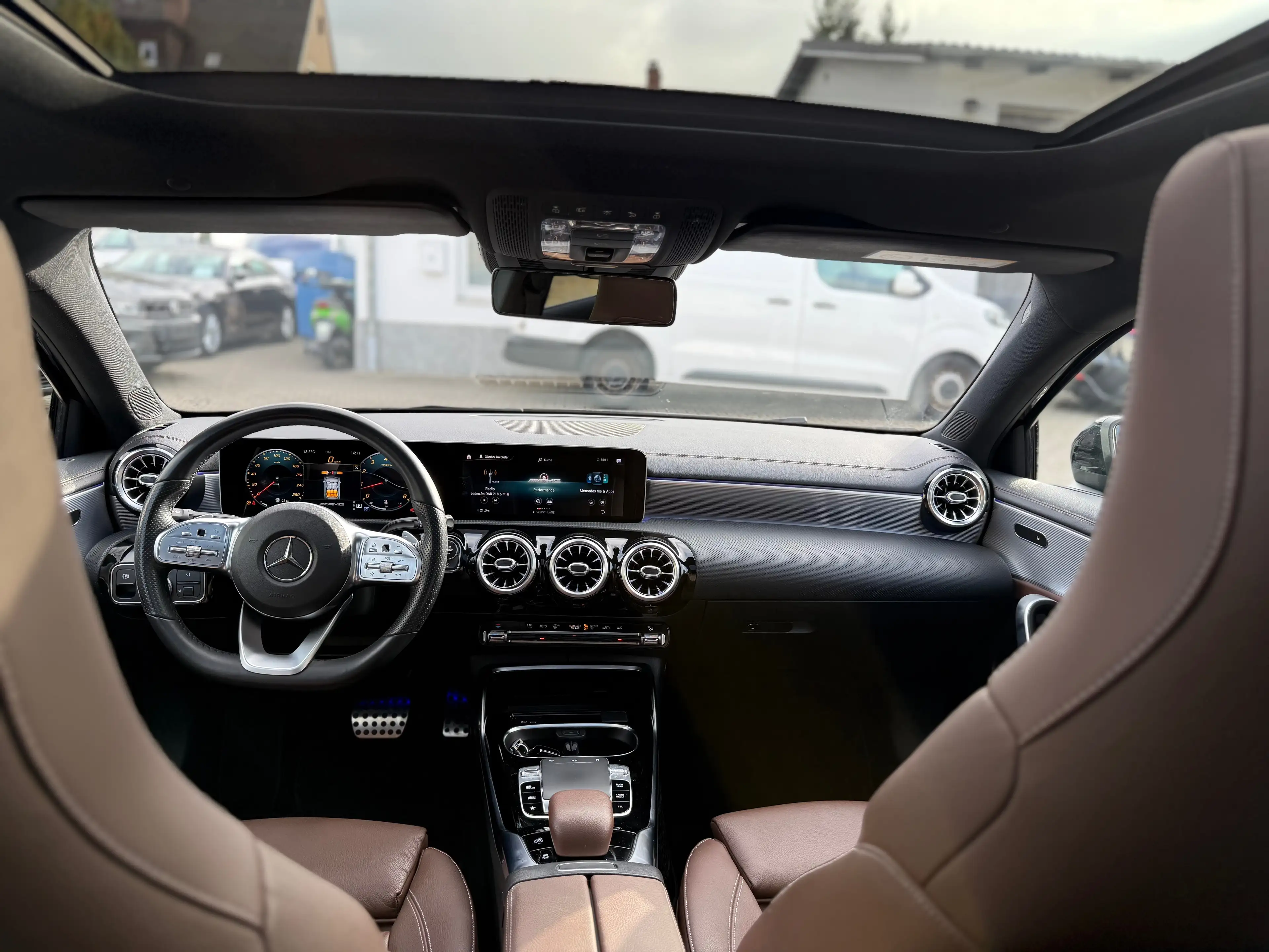 Mercedes-Benz A 35 AMG Pano*Leder*8-Fach*Totwinkel*Kamera*Night-Paket*uvm — photo 9