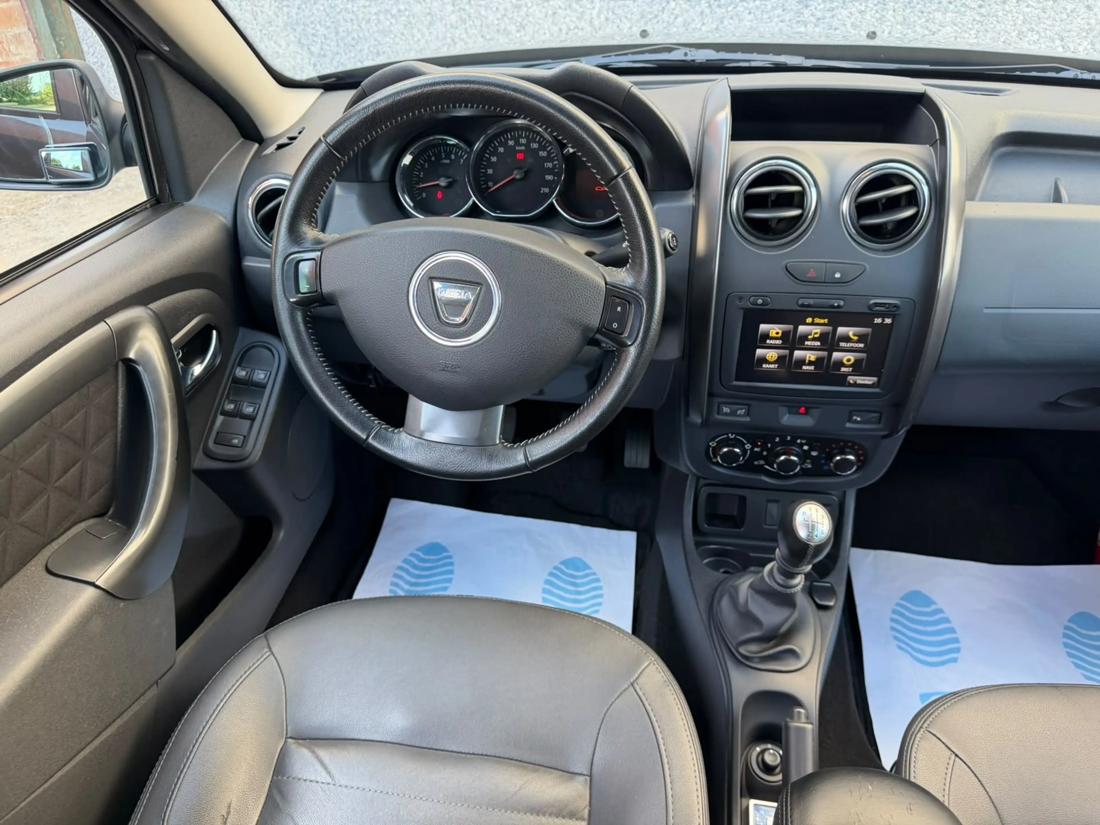 Dacia Duster Duster 1.2 Essence 4x2 Prestige GARANTIE 12 Mois — photo 5