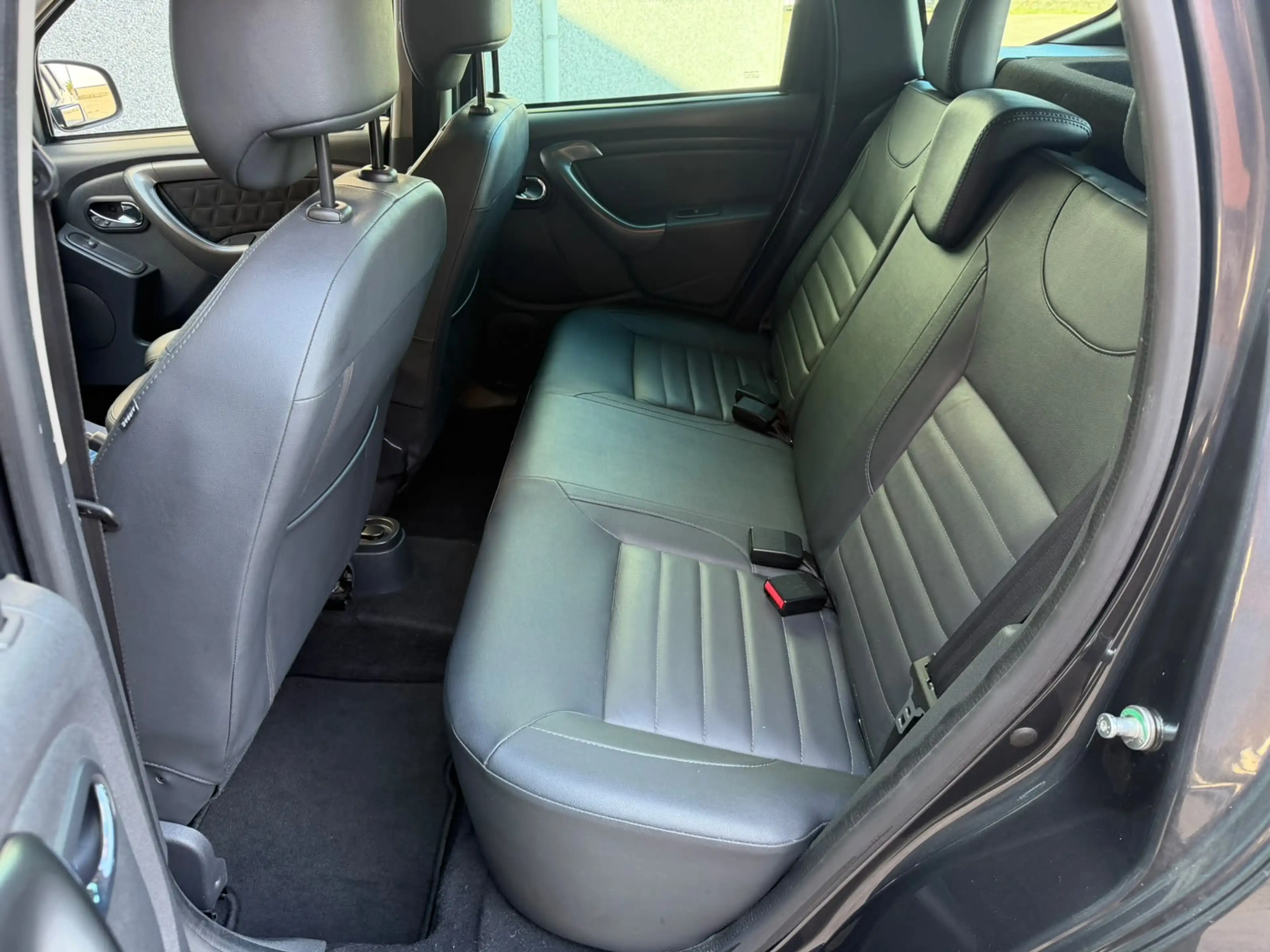 Dacia Duster Duster 1.2 Essence 4x2 Prestige GARANTIE 12 Mois — photo 7