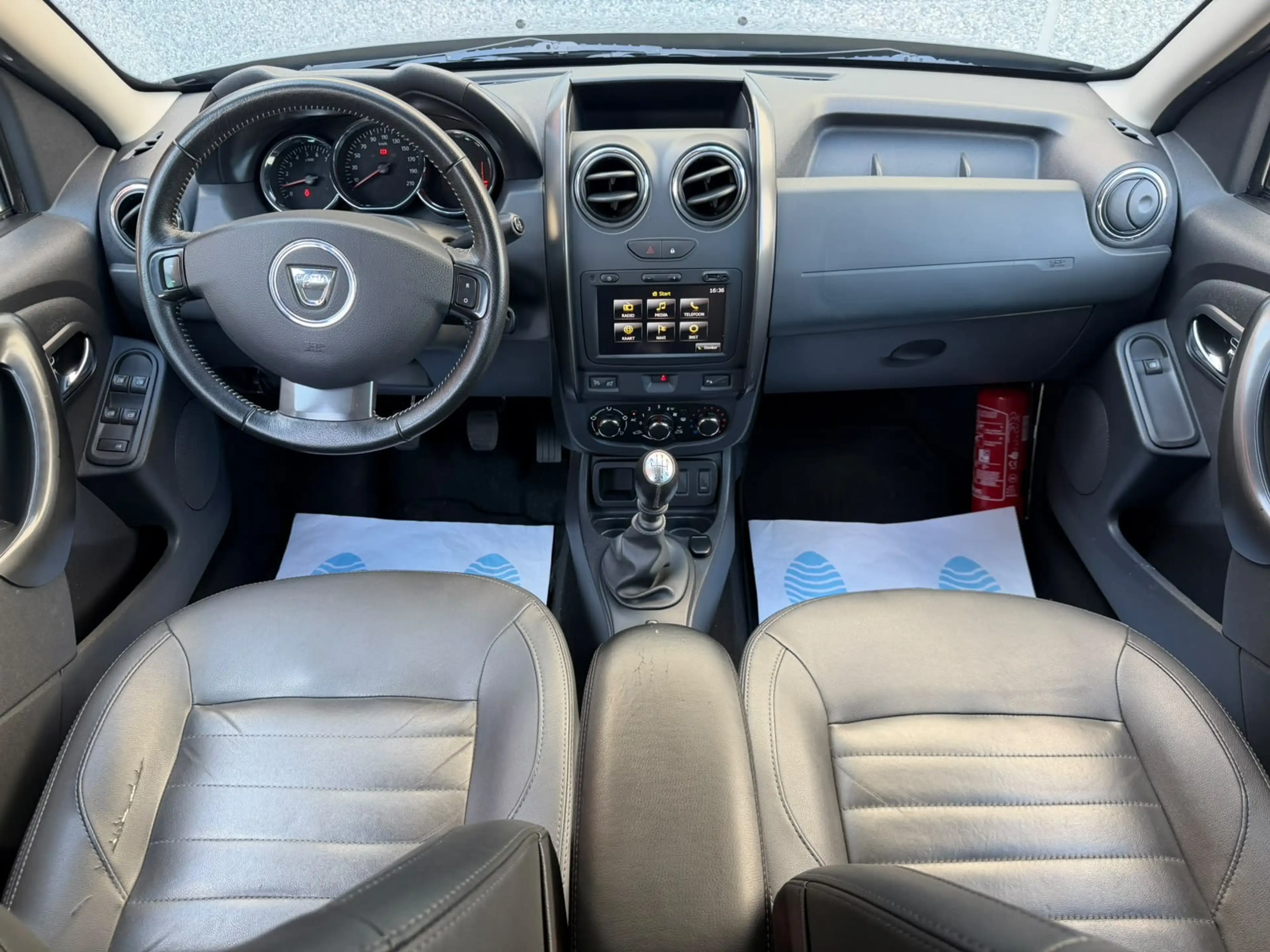 Dacia Duster Duster 1.2 Essence 4x2 Prestige GARANTIE 12 Mois — photo 8