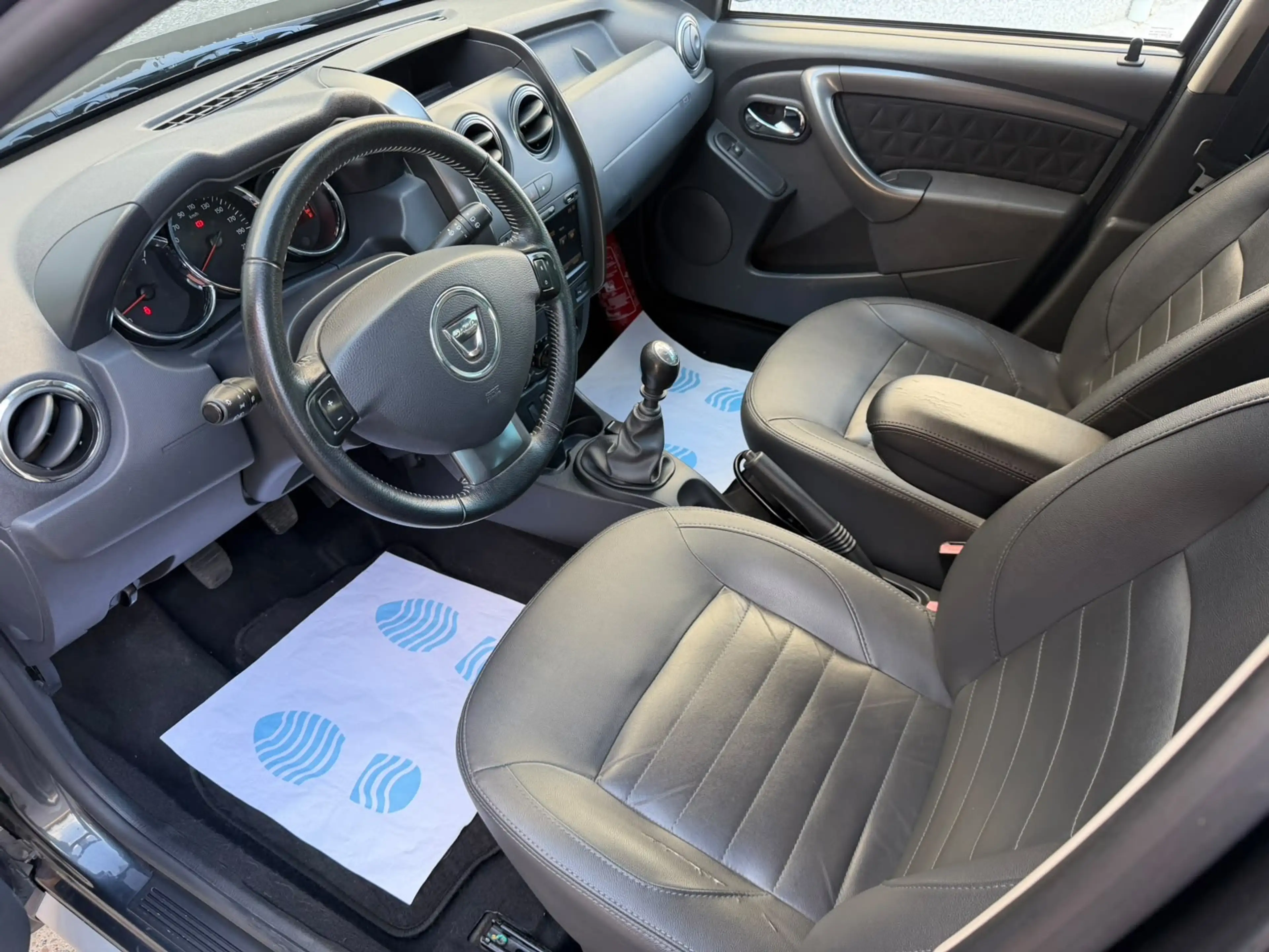 Dacia Duster Duster 1.2 Essence 4x2 Prestige GARANTIE 12 Mois — photo 9