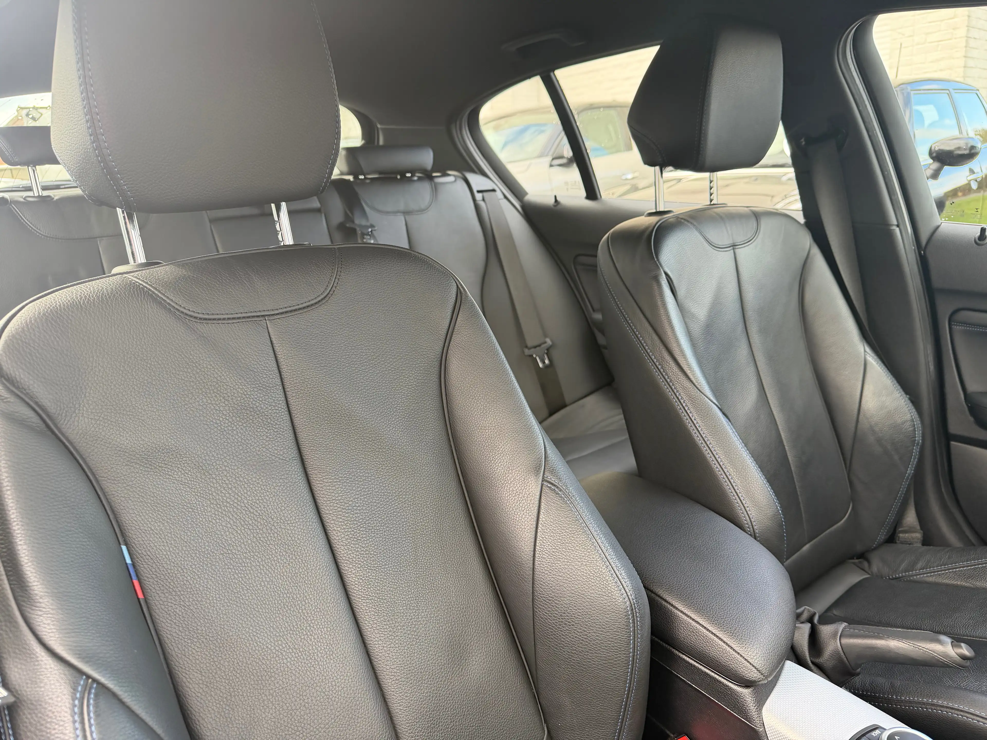 BMW 118 118i full M Pack xenon leder navi 12 Maanden waarborg — photo 7