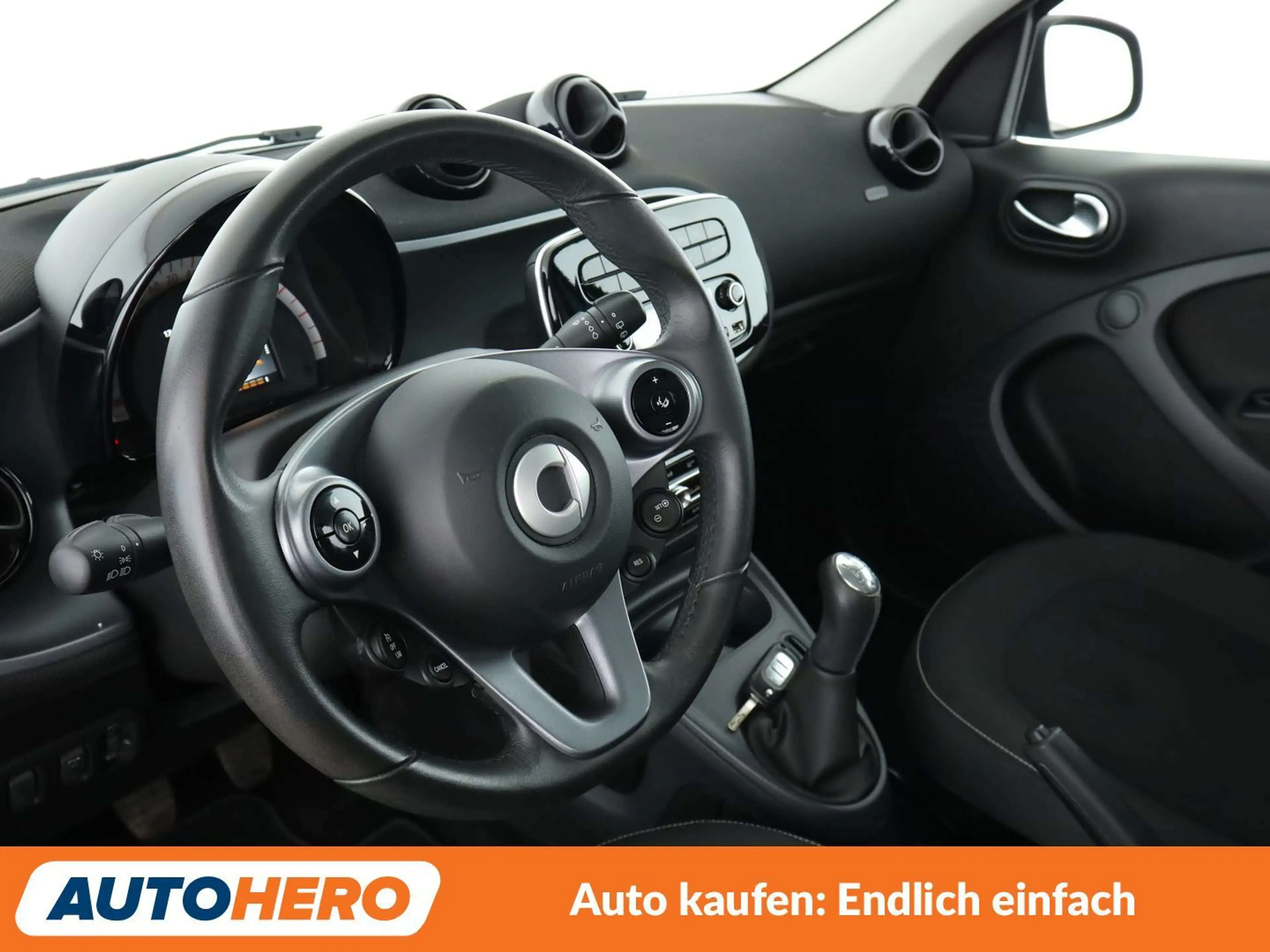 smart forFour 1.0 Basis passion *TEMPO*PDC*SHZ*ALU*PANO*KLIMA* — photo 11