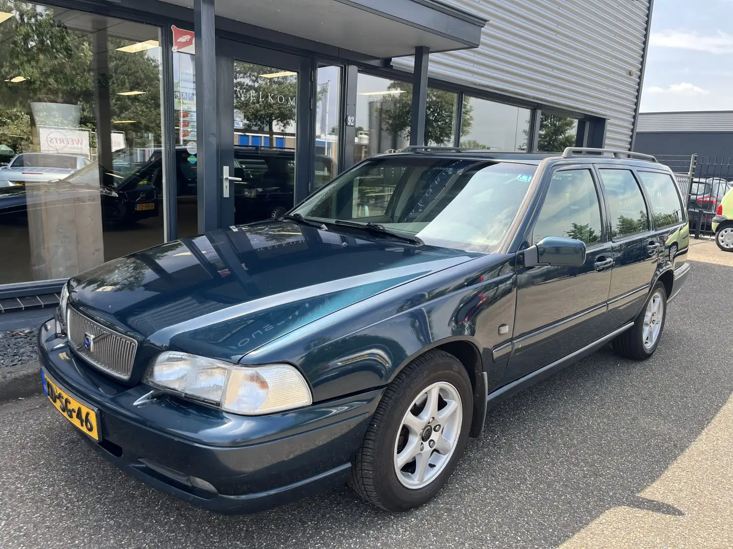 Volvo V70 2.5 Exclusive-Line APK 13-4-2026 Trekhaak Verde - 1